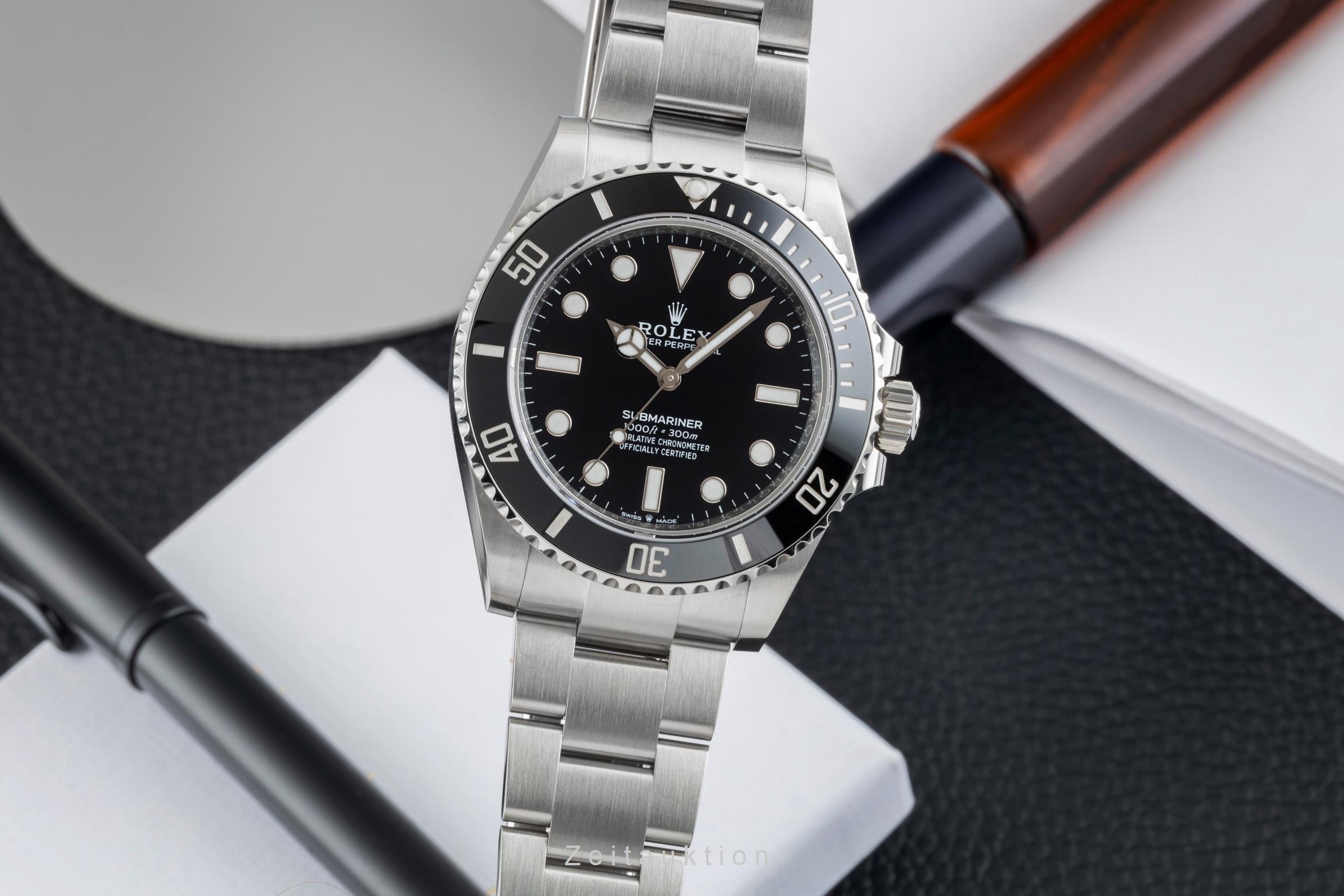 Rolex Submariner steel automatic men's watch 124060  [2602806]