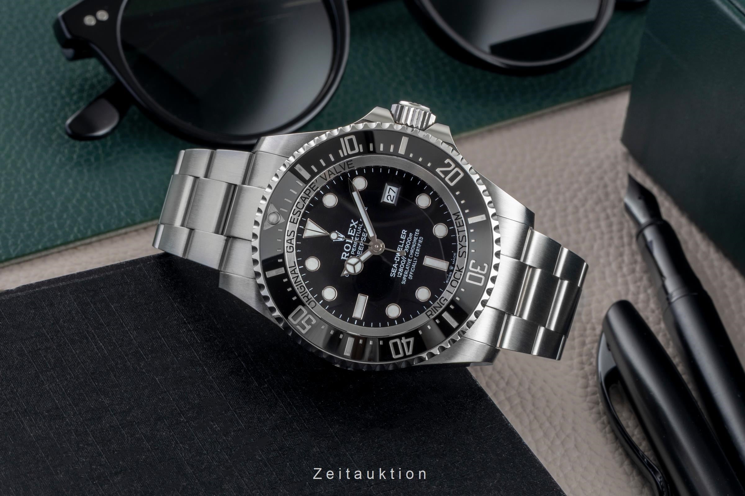 Rolex Sea-Dweller steel automatic men's watch 126660  [2602895]