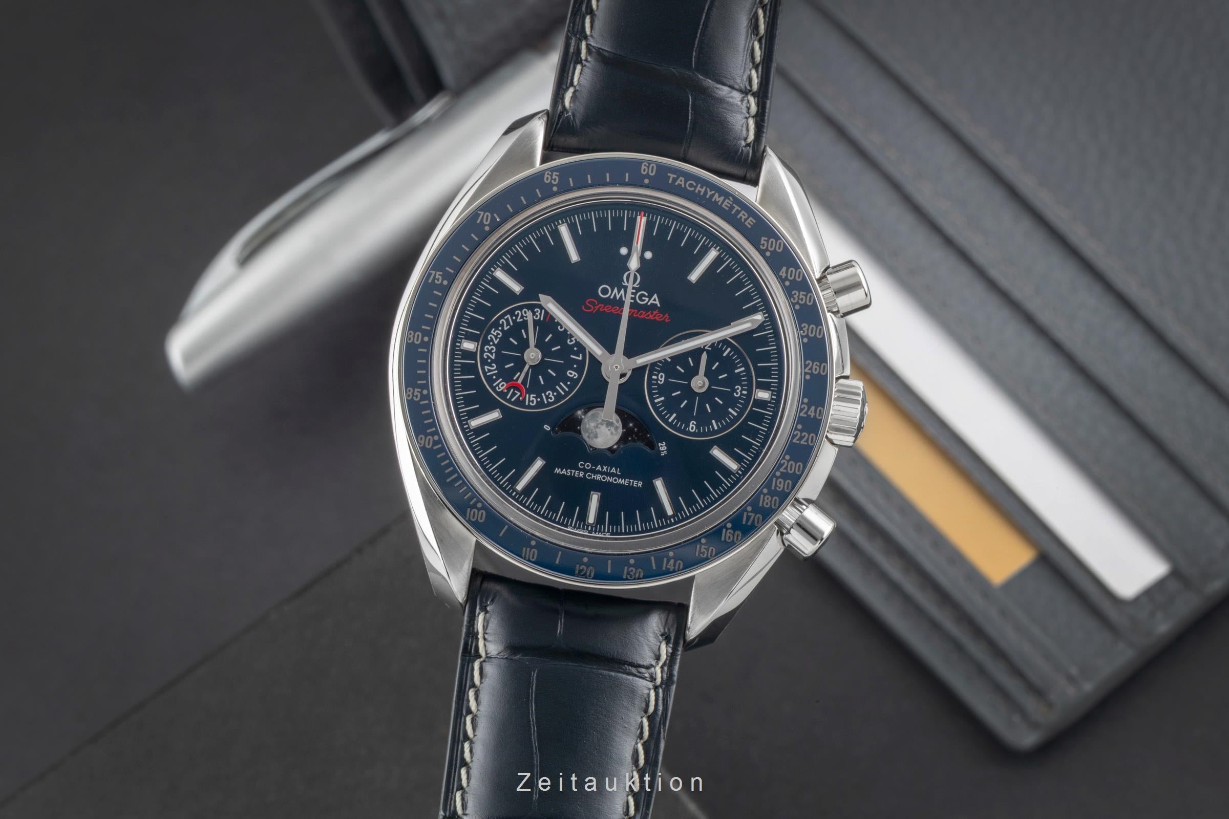 Omega Speedmaster chronographe acier automatique montre pour hommes 304.33.44.52.03.001 LP: 12200EUR  [2602910]