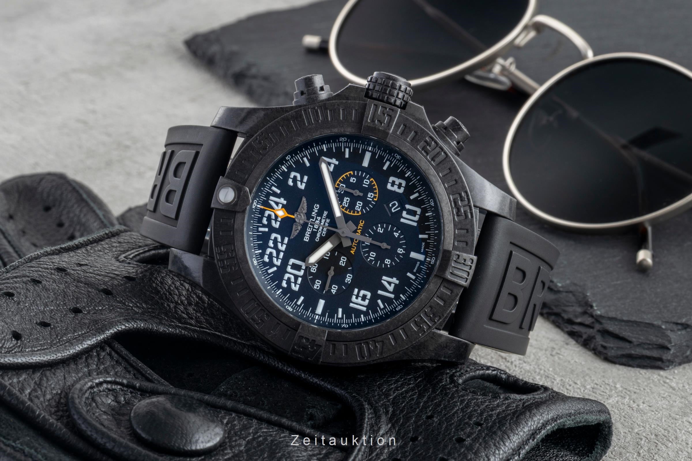 Breitling Avenger chronograph breitlight automatic Kal. B12 Ref