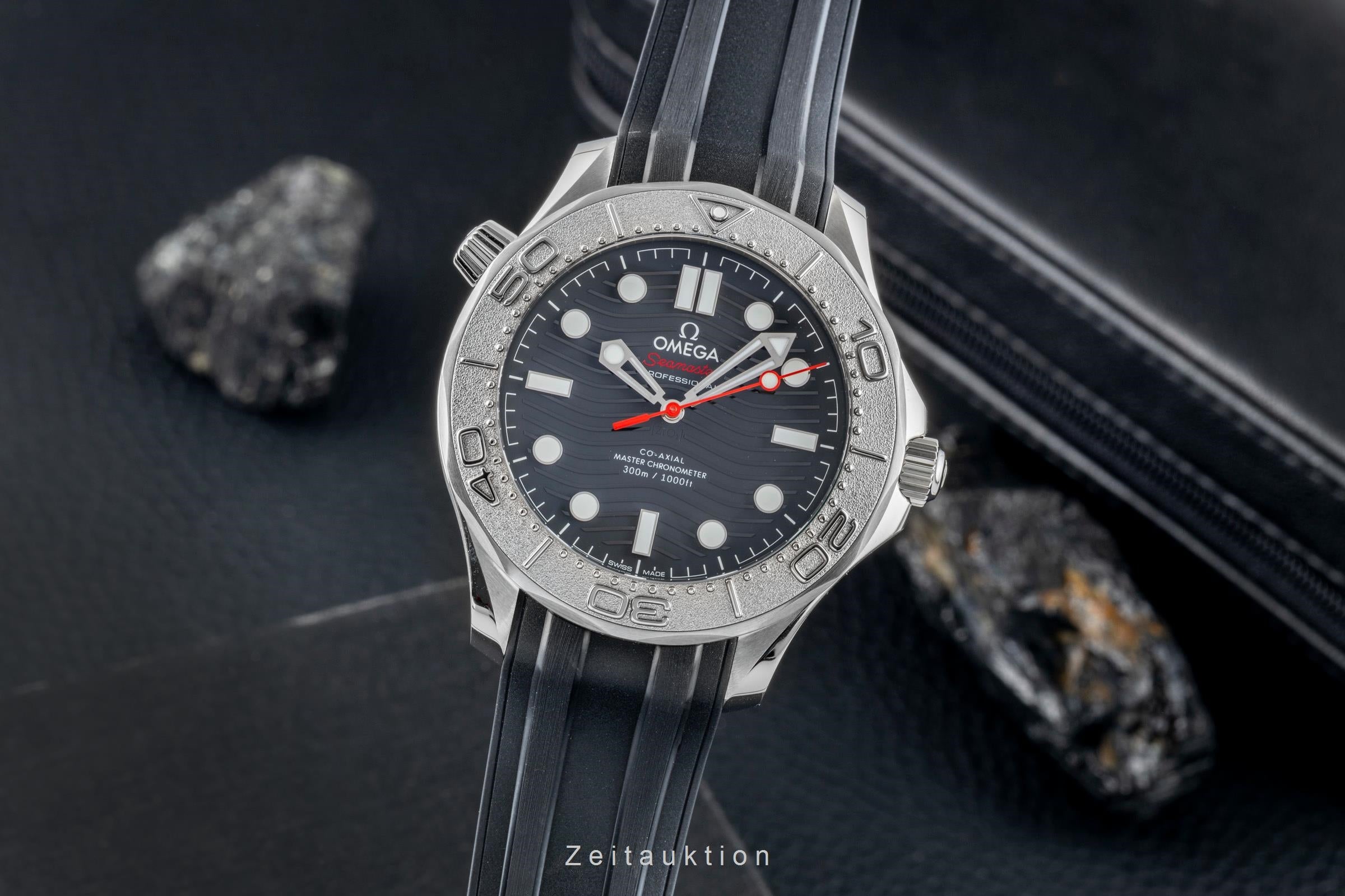 Omega Seamaster ''Nekton'' Edelstahl / Titan Ref. 210.32.42.20.01.002 B&P 2026 [2603034]