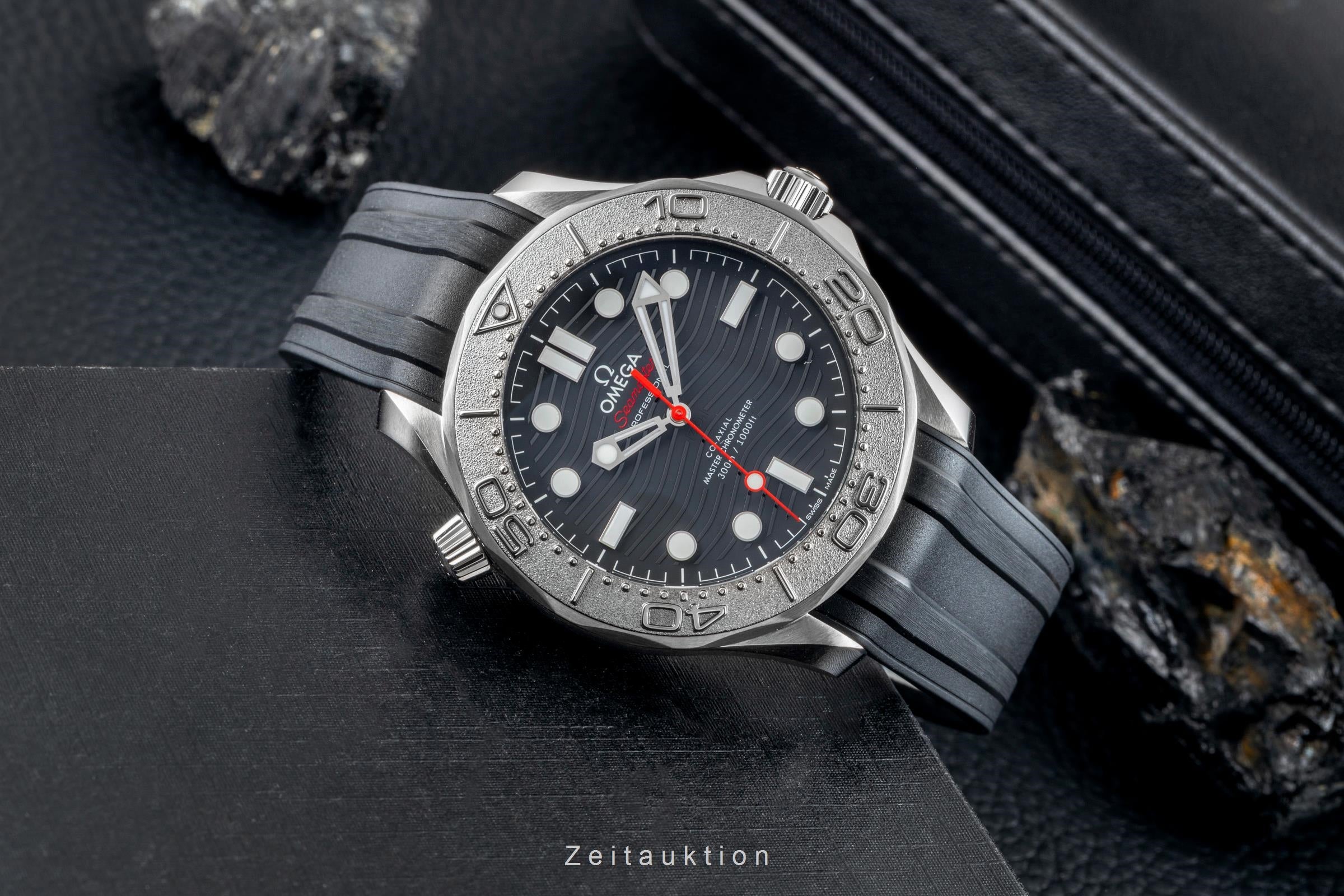 Omega Seamaster ''Nekton'' Edelstahl / Titan Ref. 210.32.42.20.01.002 B&P 2026 [2603034]