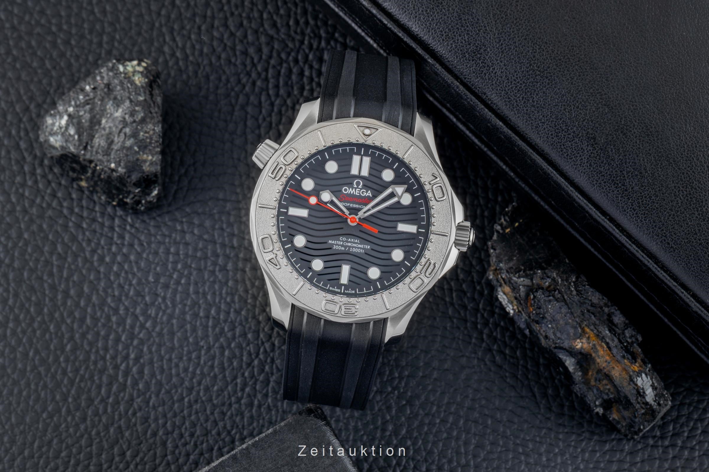 Omega Seamaster ''Nekton'' Edelstahl / Titan Ref. 210.32.42.20.01.002 B&P 2026 [2603034]