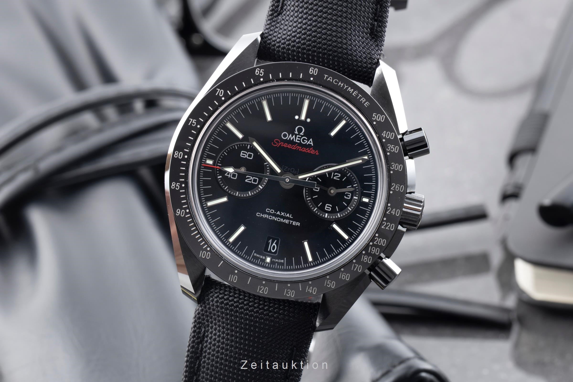 Omega Speedmaster Moonwatch chronographe céramique automatique montre pour hommes 311.92.44.51.01.007 LP: 13900EUR  [2603049]