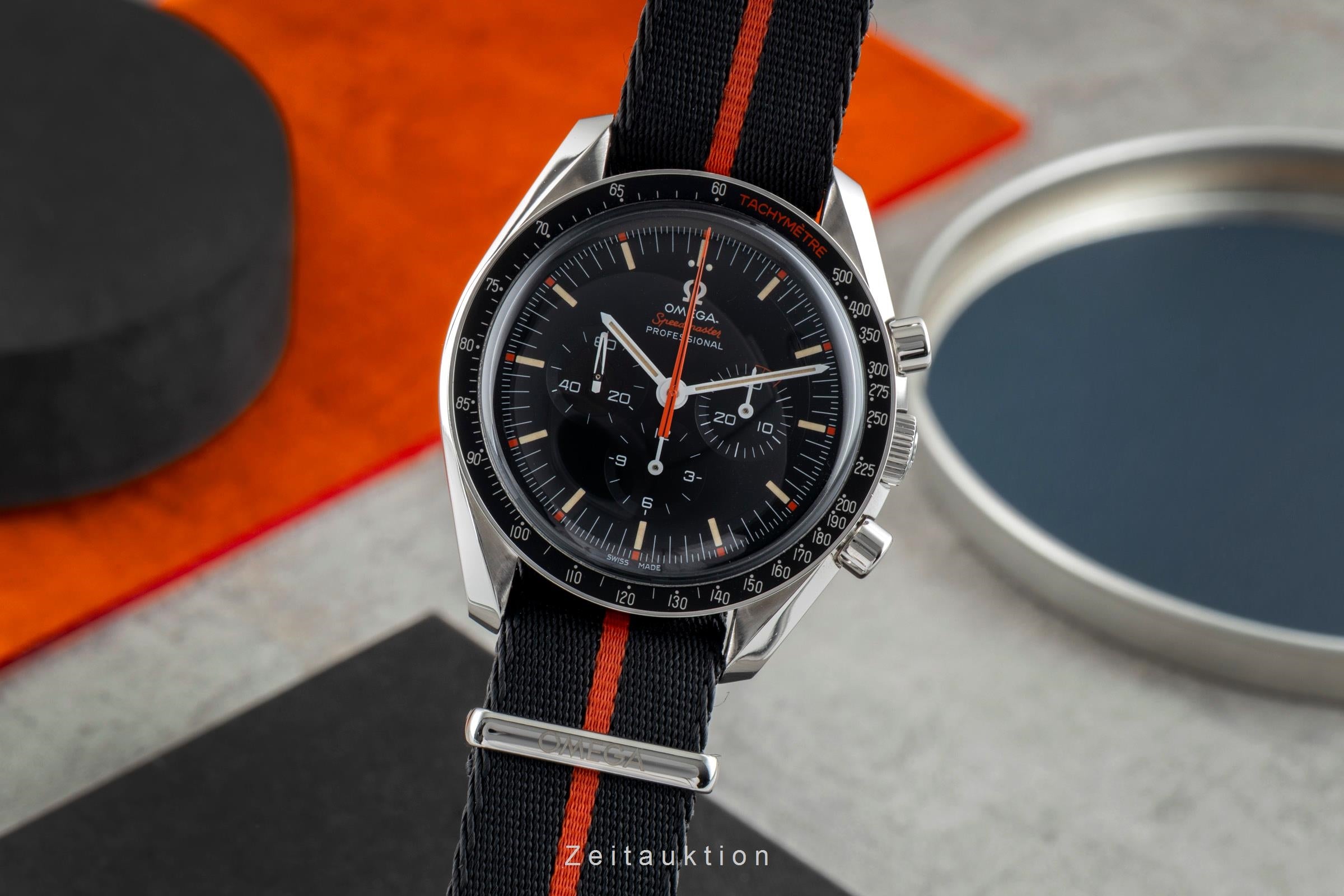 Omega Speedmaster Speedy Tuesday Ultraman Ref. 311.12.42.30.01.001 B&P 2018 [2603051]