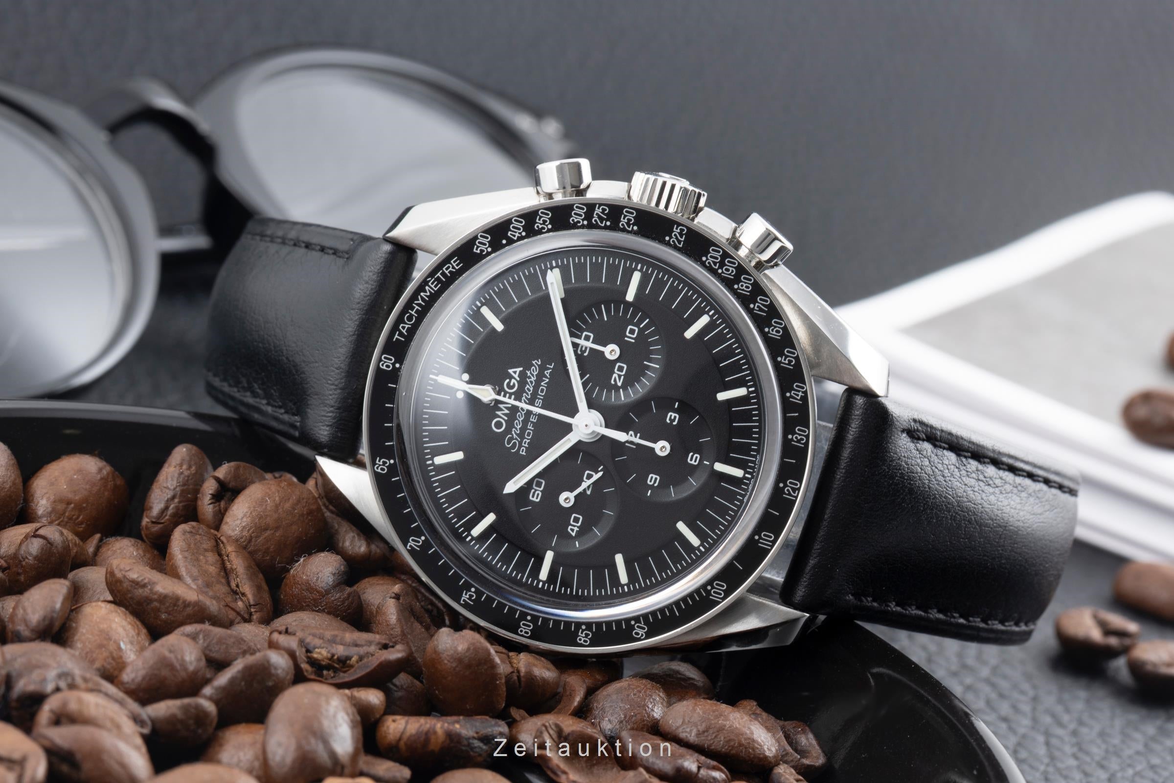 Omega Speedmaster Moonwatch Handaufzug Ref. 310.32.42.50.01.002 B&P NP: 8300,- € [2603062]