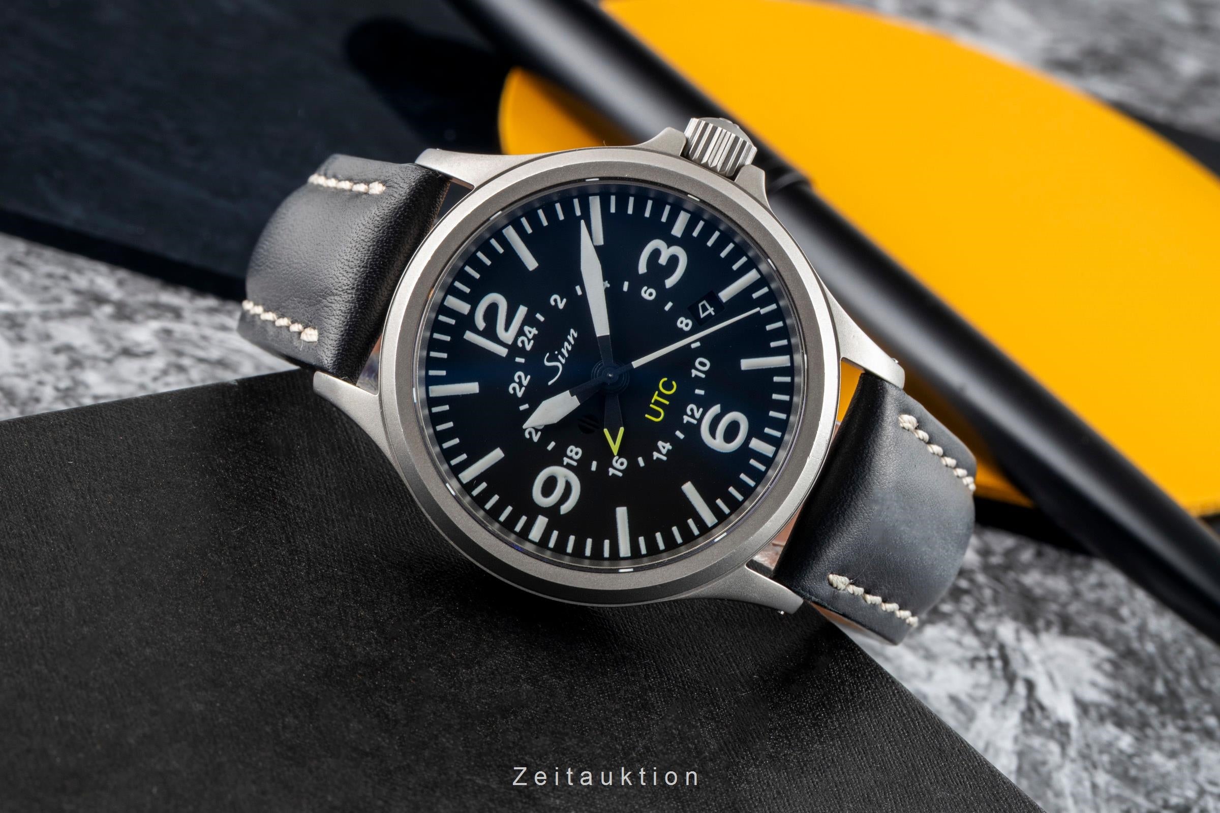 Sinn 856 UTC steel automatic men's watch 856.010 LP: 2110EUR  [2603116]