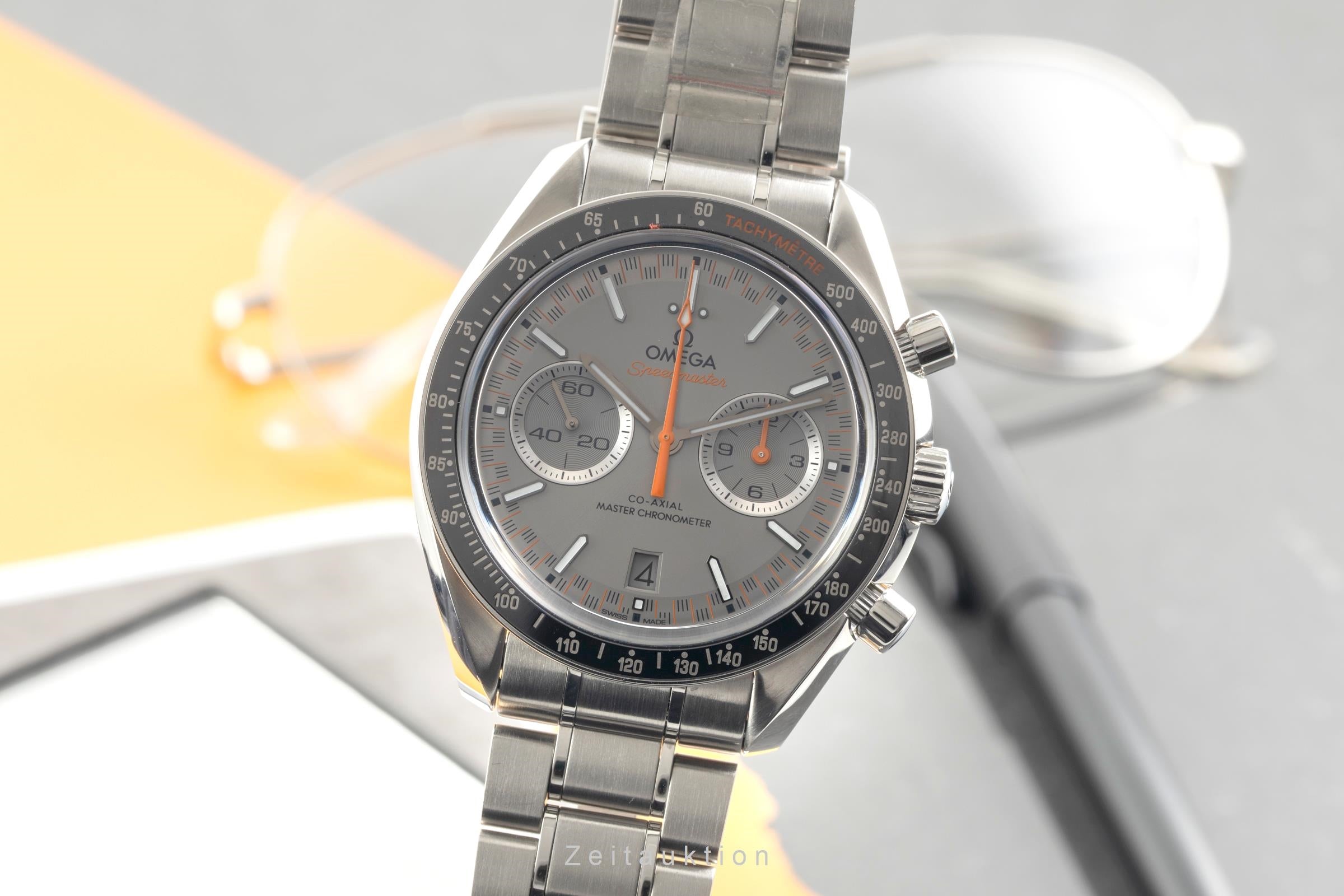 Omega Speedmaster Racing Chronograph Automatik 329.30.44.51.06.001 NP: 10400,- € [2603142]
