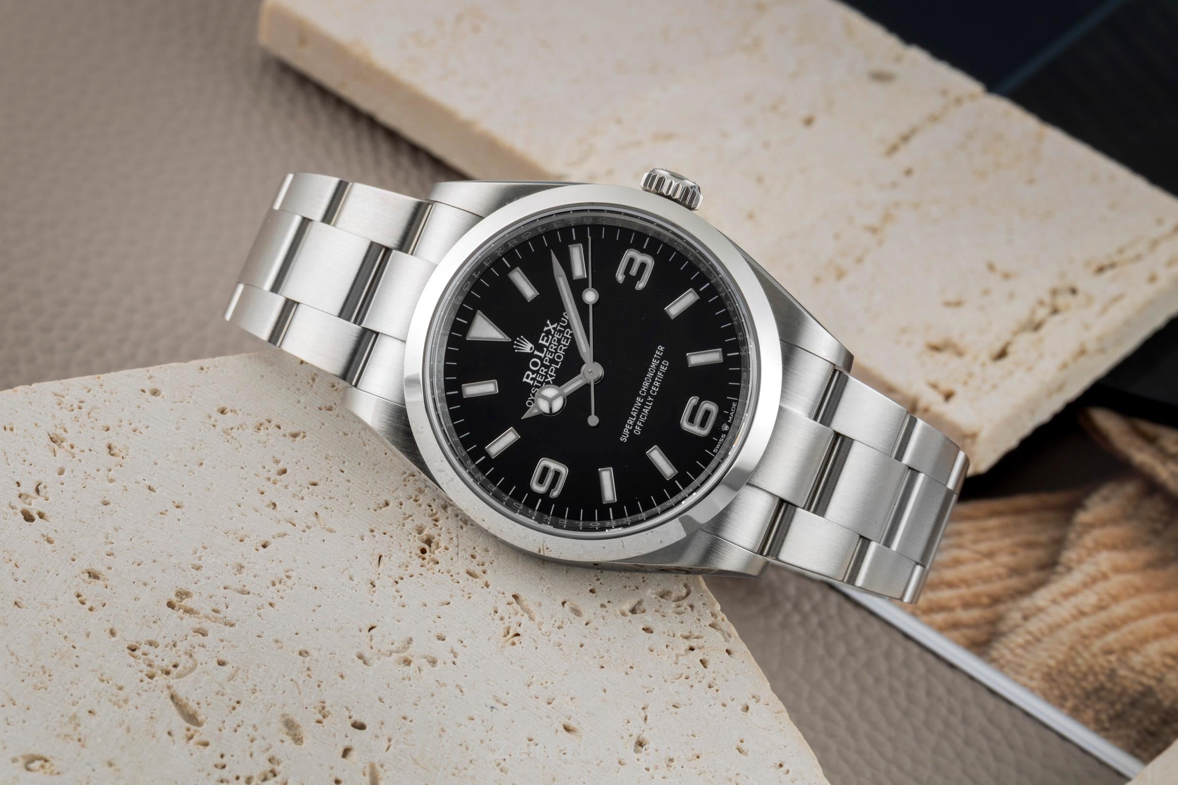 Rolex Explorer steel automatic men's watch M124270-0001  [2603167]