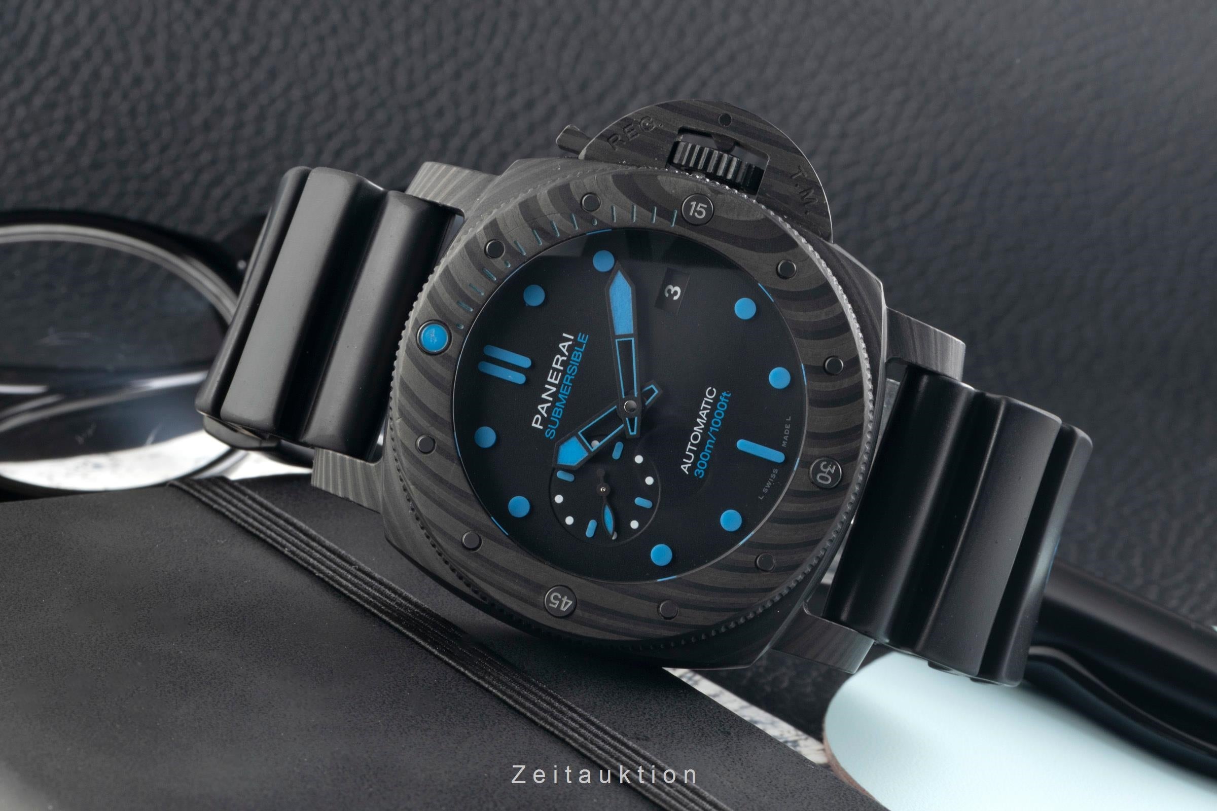 Panerai Submersible carbon automatic men's watch PAM01616 LP: 19500EUR  [2603189]