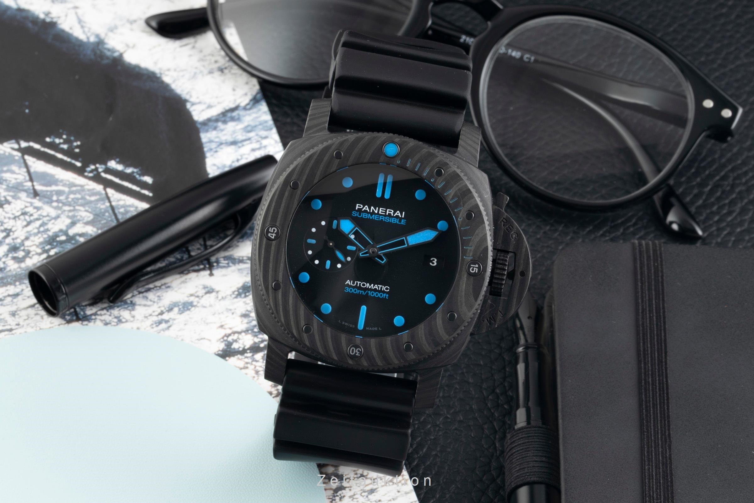 Panerai Submersible carbon automatic men's watch PAM01616 LP: 19500EUR  [2603189]