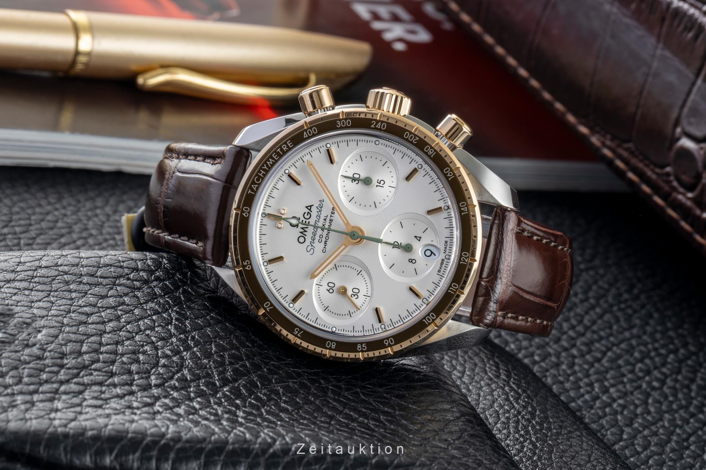 Omega Speedmaster chronographe acier / or  automatique montre pour hommes 324.23.38.50.02.001  [2603201]