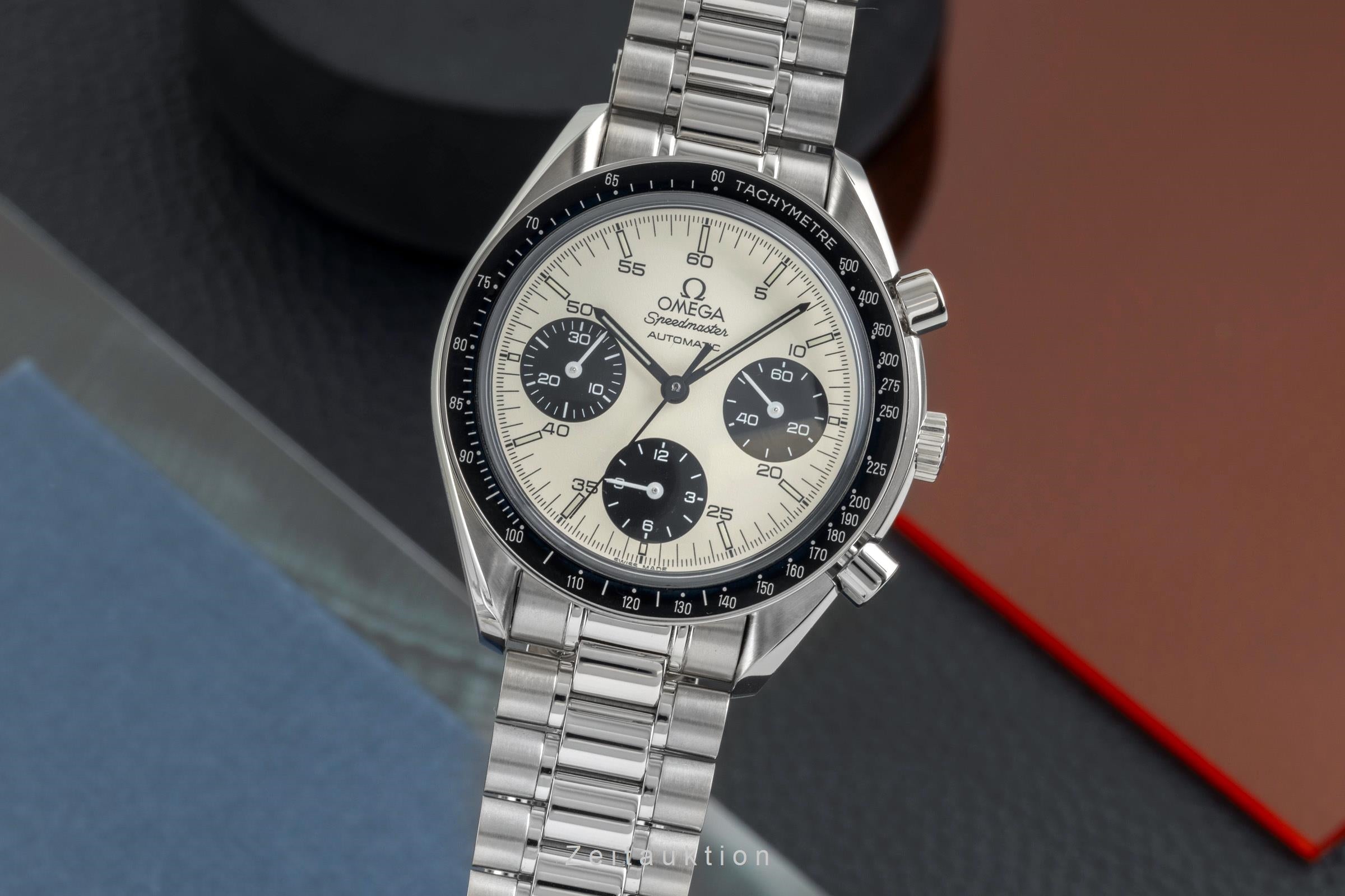 Omega Speedmaster chronograph steel automatic Kal. 3220 Ref
