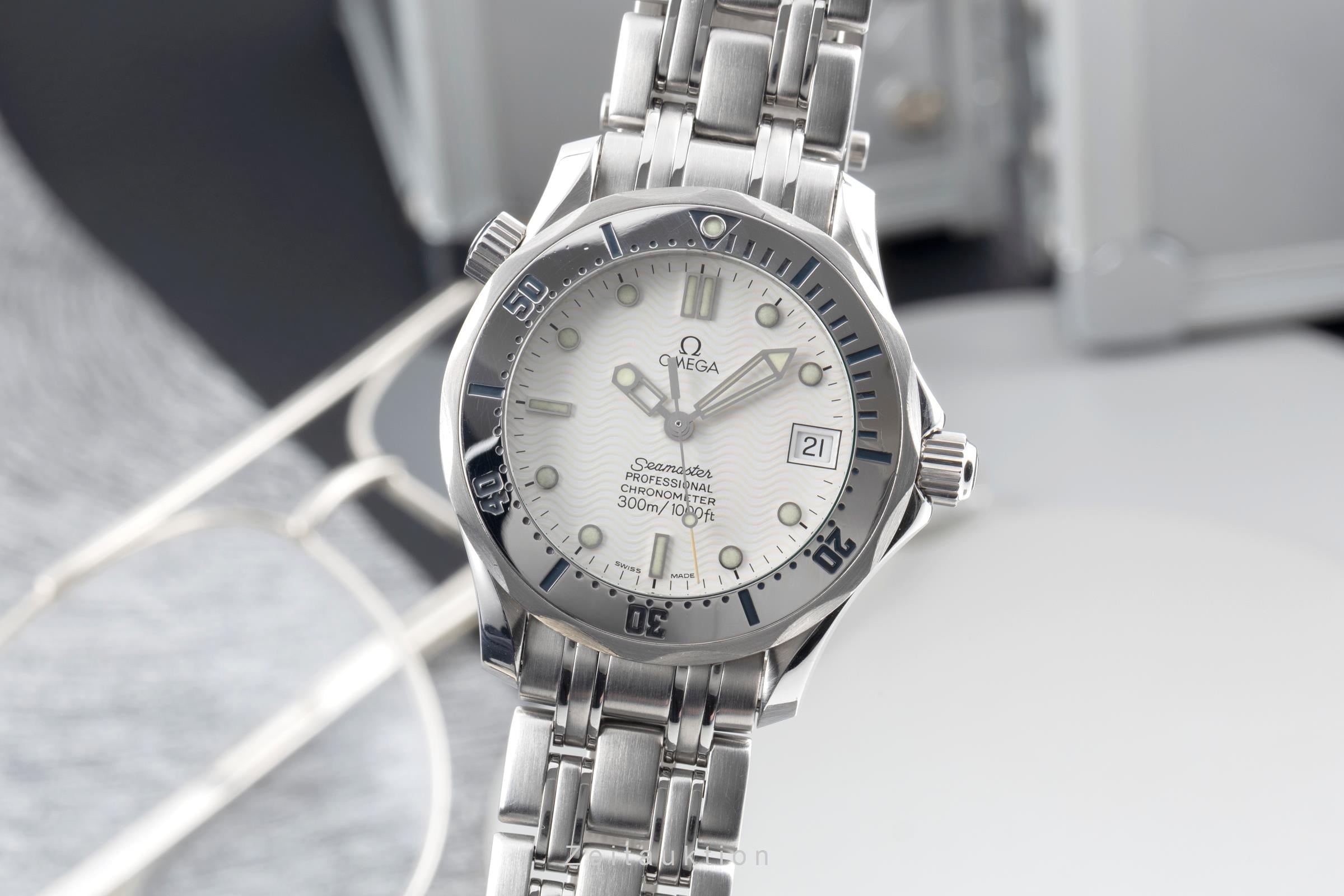 Omega Seamaster steel automatic men's watch 2552.20.00  [2603380]