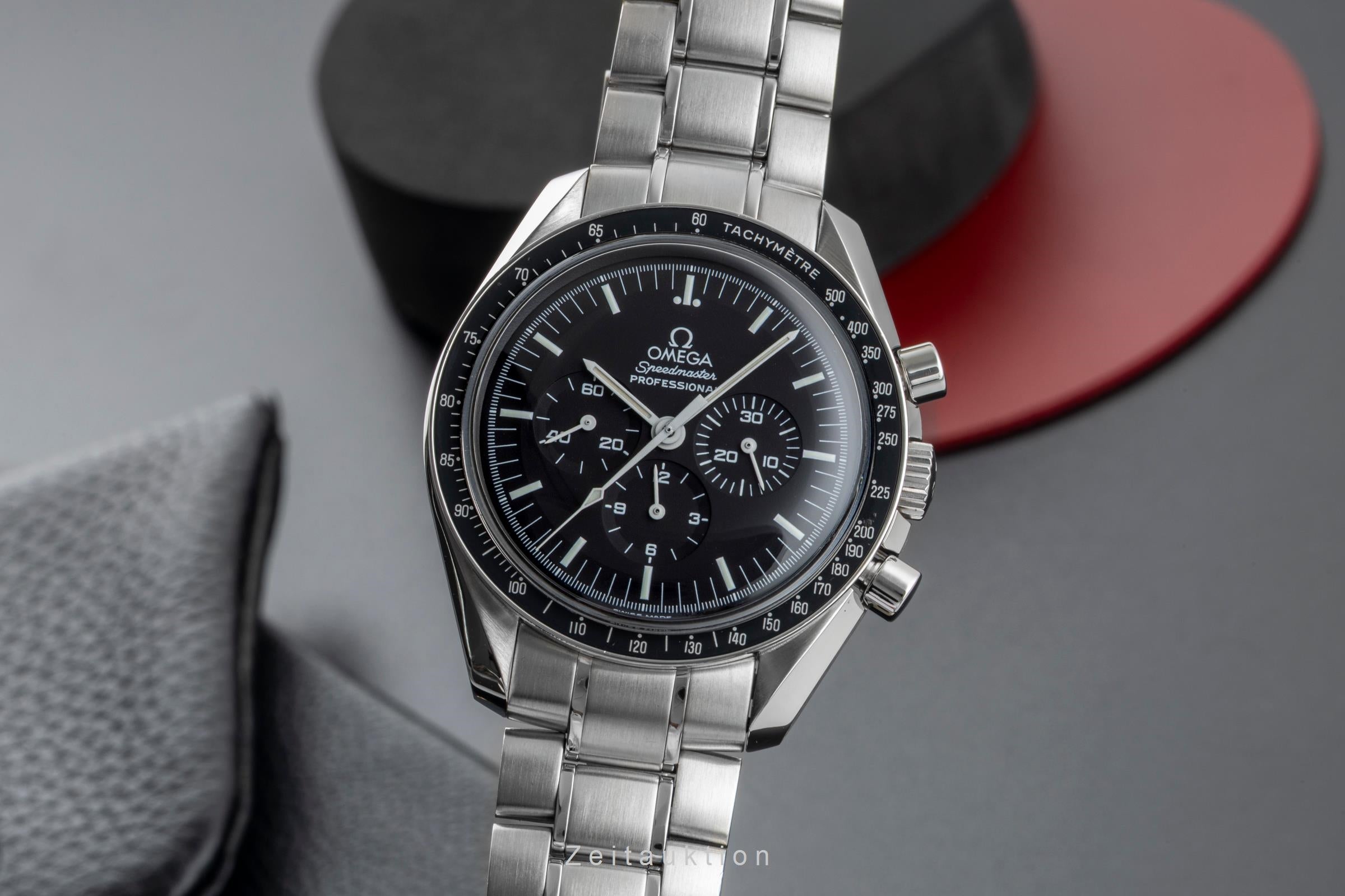 Omega Speedmaster Moonwatch chronograph steel manual winding men's watch 3570.50.00  [2603472]