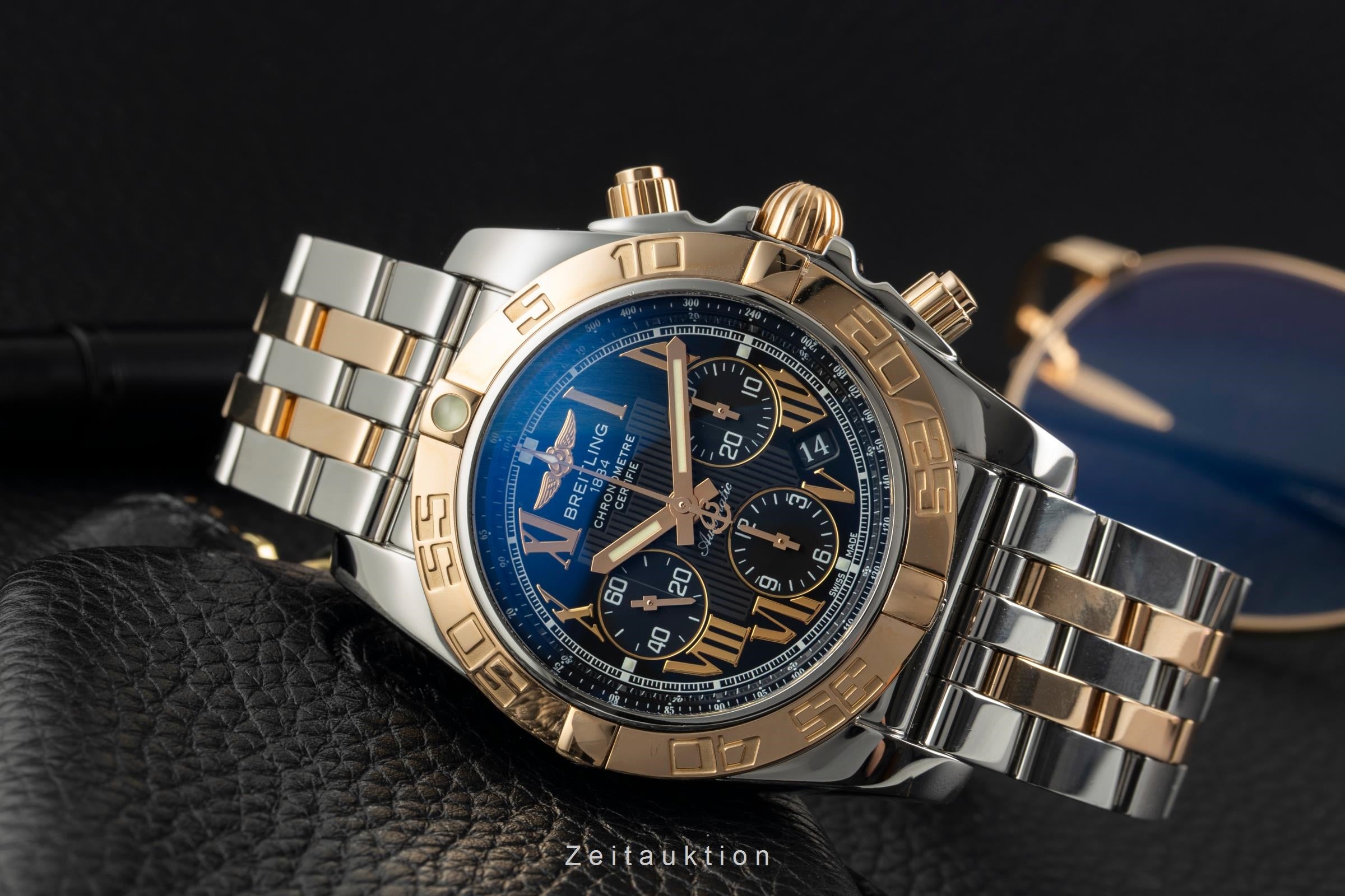 Breitling Chronomat chronographe acier / or  automatique montre pour hommes CB0110  [2603552]