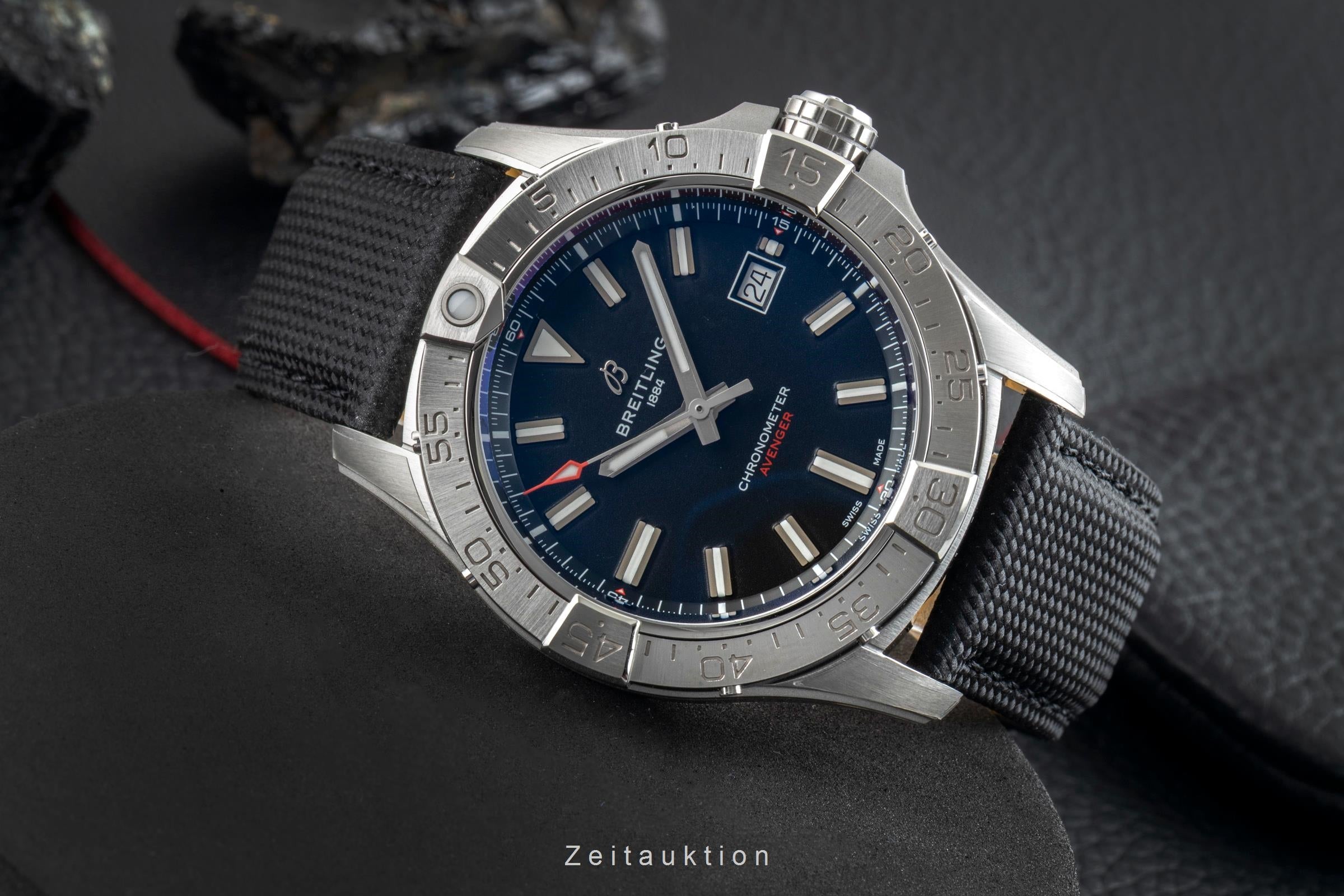 Breitling Avenger steel automatic men's watch A17328101B1X1 LP: 5000EUR  [2603616]
