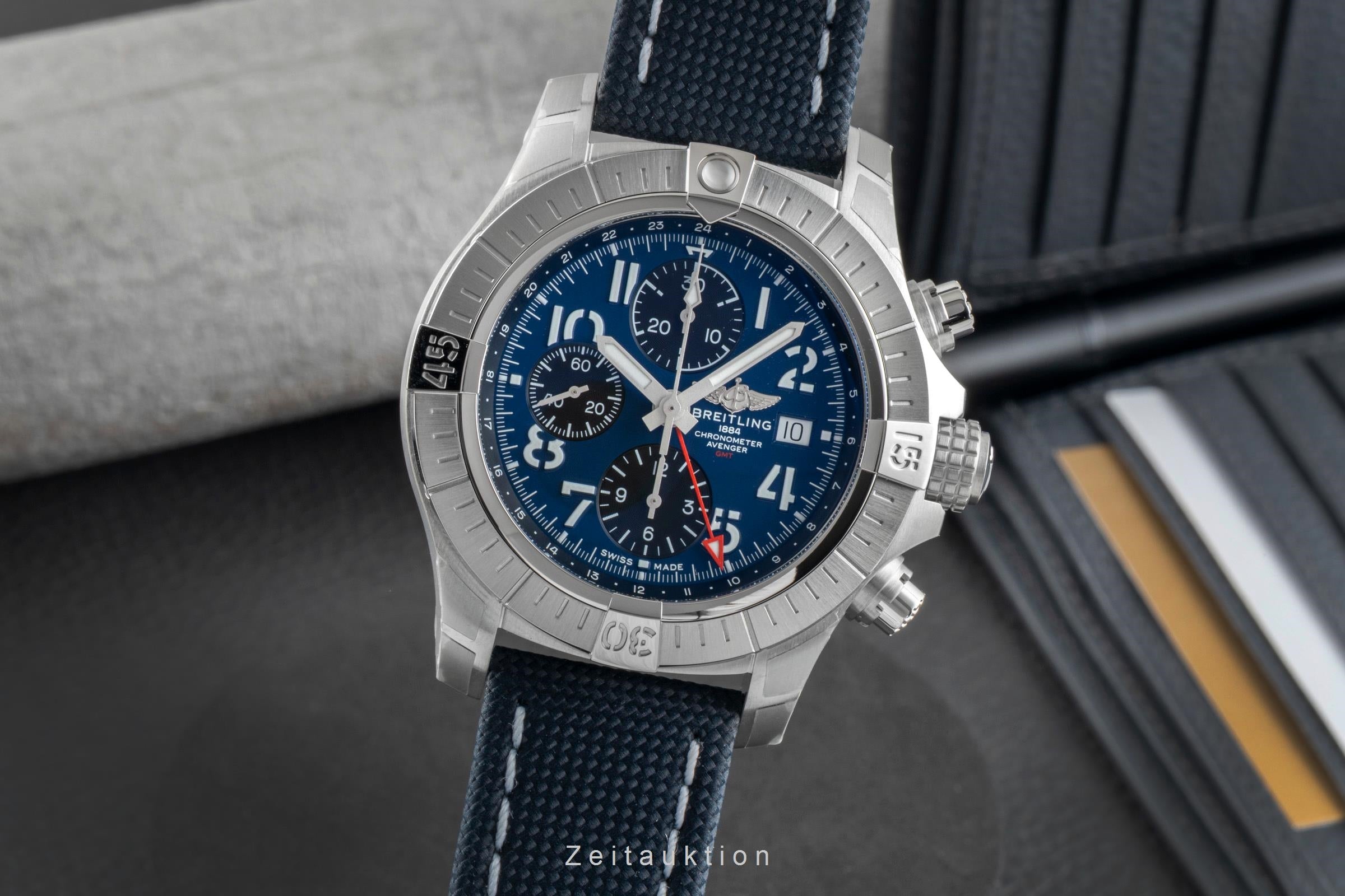 Breitling Avenger Chronograph GMT Stahl Automatik Ref A24315101C1X1 NP: 6600,- € [2603643]