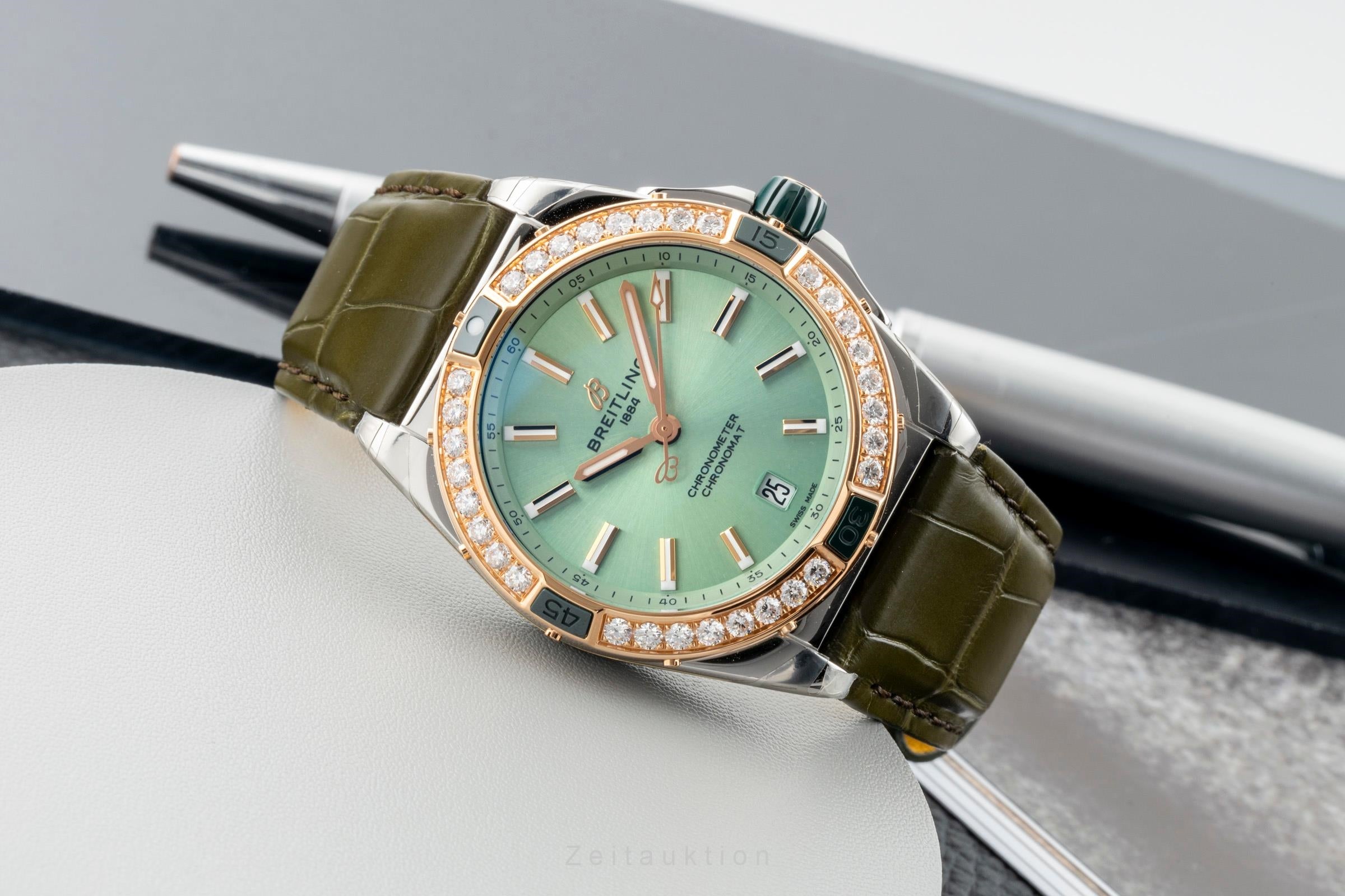 Breitling Super Chronomat Stahl / Gold Diamonds Lady U17356531L1S1 NP: 13850,- € [2603661]