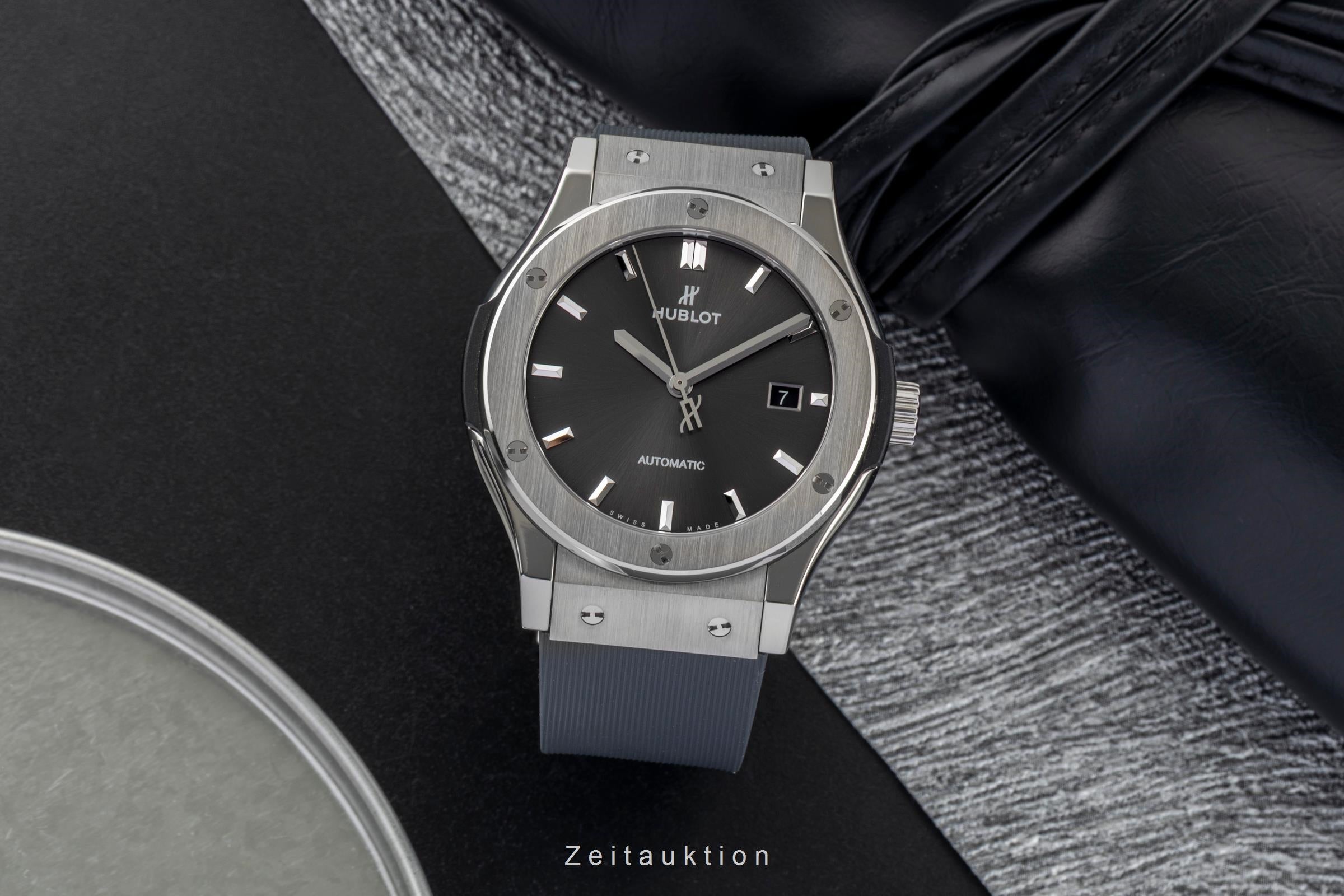 Hublot Classic Fusion titanium automatic men's watch 542.NX.7071.LR LP: 8500EUR  [2603795]