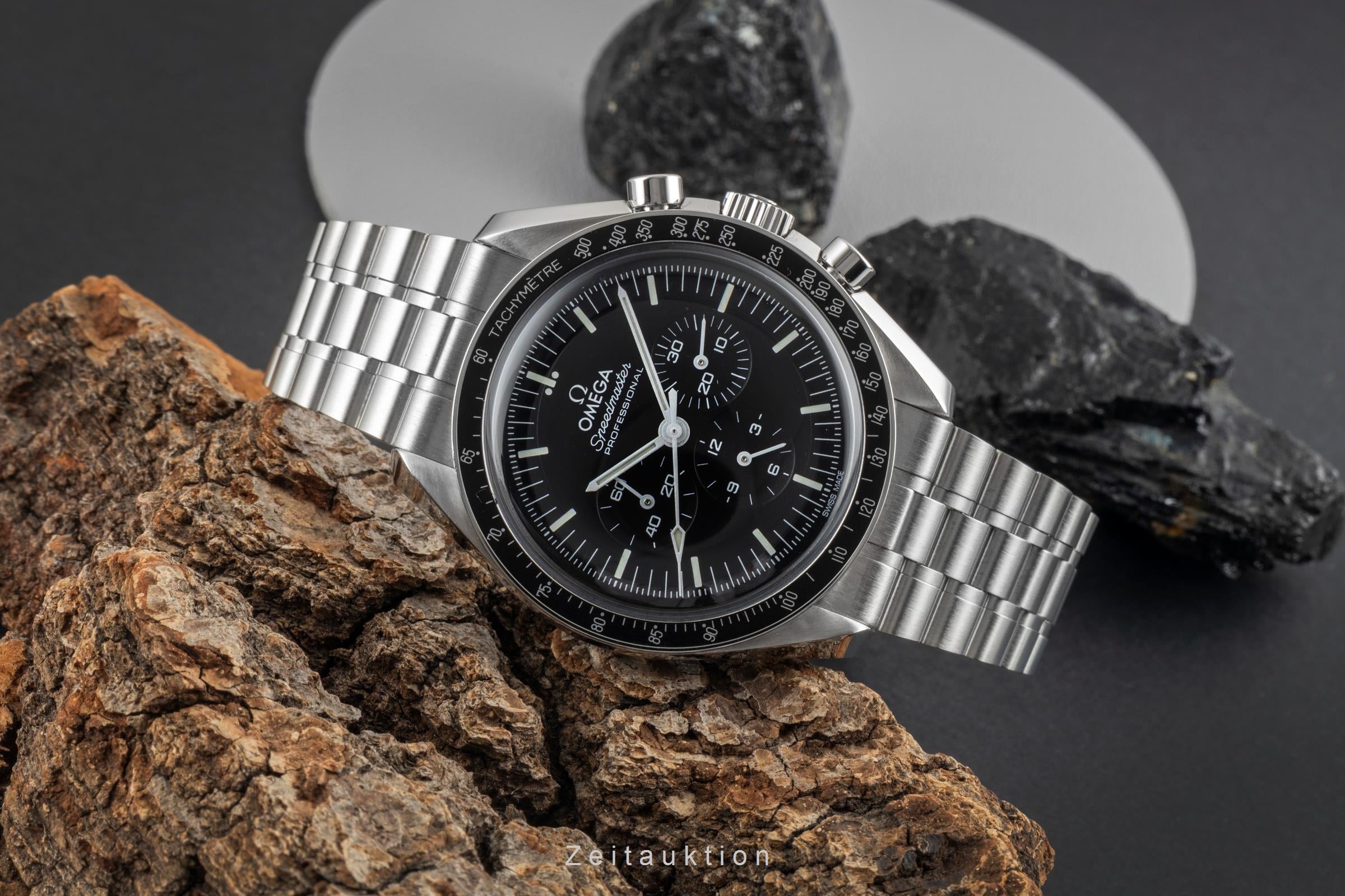Omega Speedmaster Moonwatch chronographe acier à remontage manuel montre pour hommes 310.30.42.50.01.001 LP: 7600EUR  [2603933]
