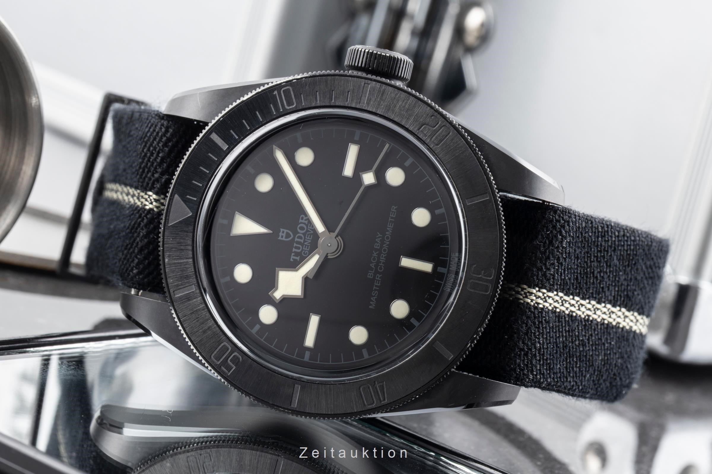Tudor Black Bay cerámica / acero automático reloj para caballeros M79210CNU-0001 LP: 5570EUR  [2603950]