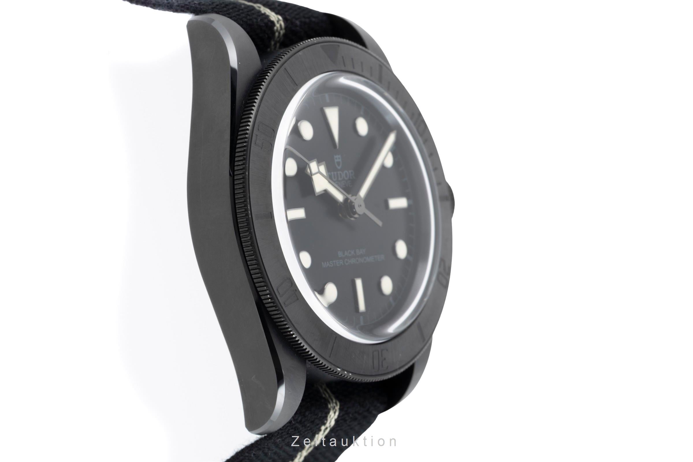 Tudor Black Bay cerámica / acero automático reloj para caballeros M79210CNU-0001 LP: 5570EUR  [2603950]