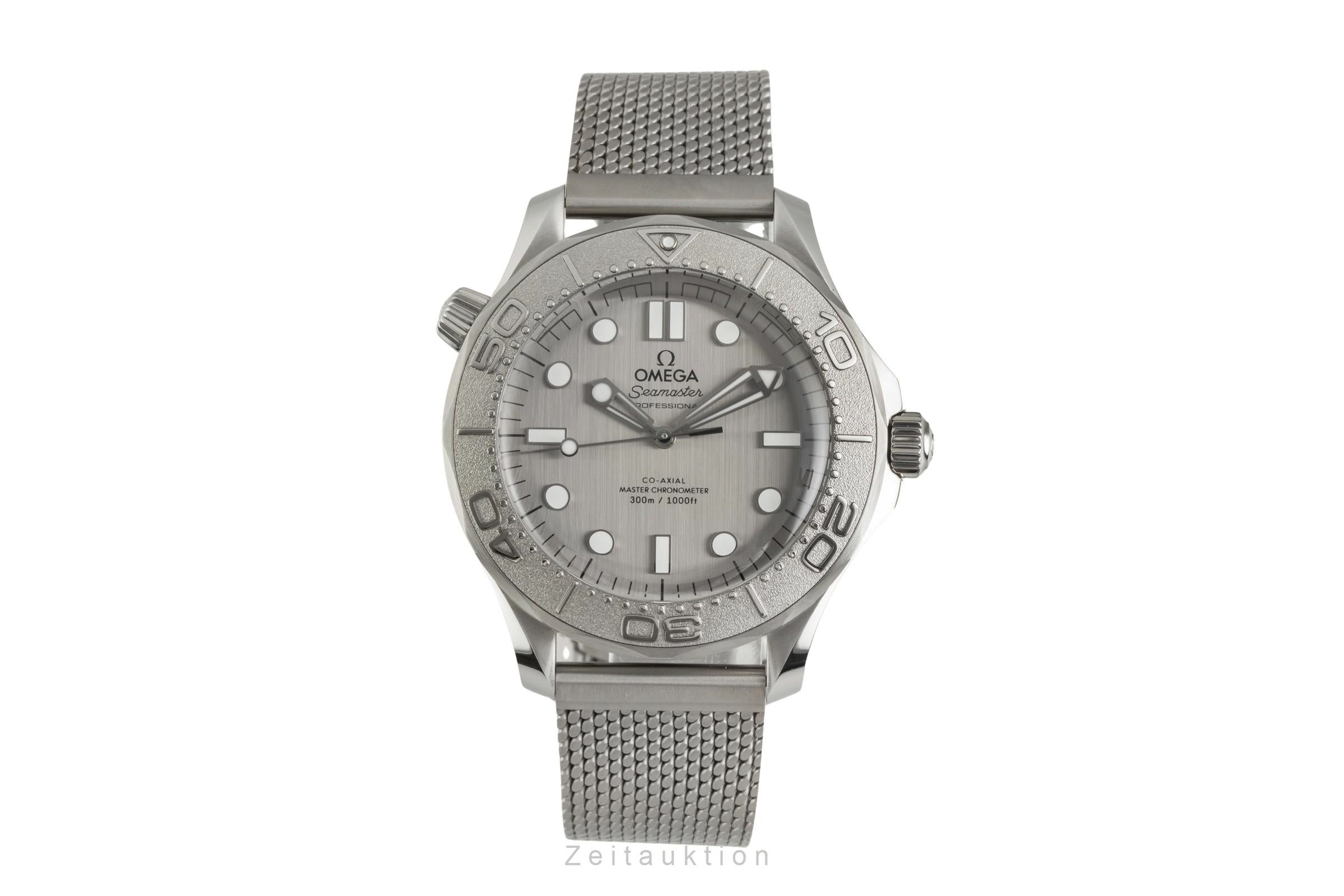 Omega Seamaster steel / titanium automatic men's watch 210.30.42.20.06.002 LP: 7100EUR  [2603979]