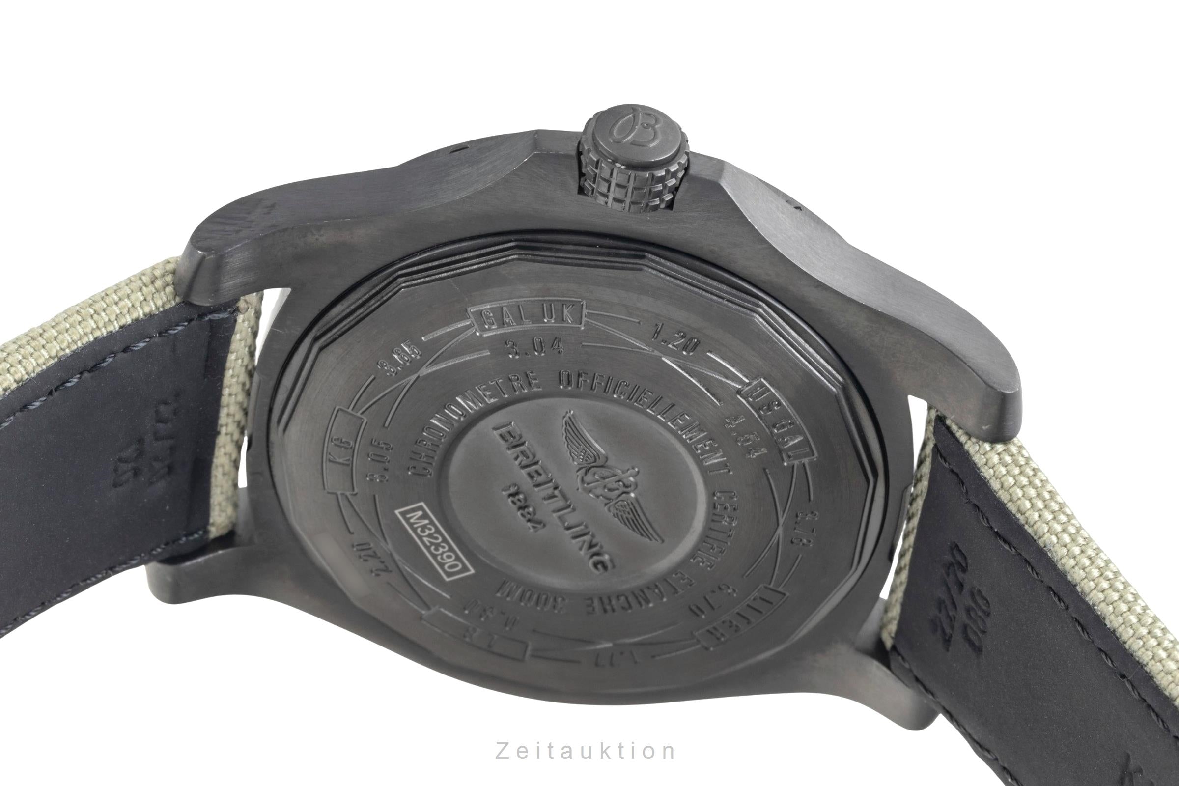 Breitling Avenger II GMT steel automatic men's watch M3239010/BF04 LP: 5650EUR  [2604247]