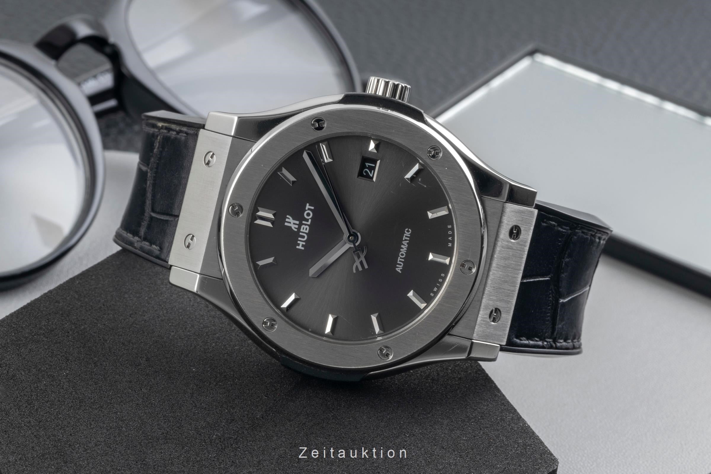 Hublot Classic Fusion Titan Racing Grey Automatik Ref. 542.NX.7071.LR [2604327]