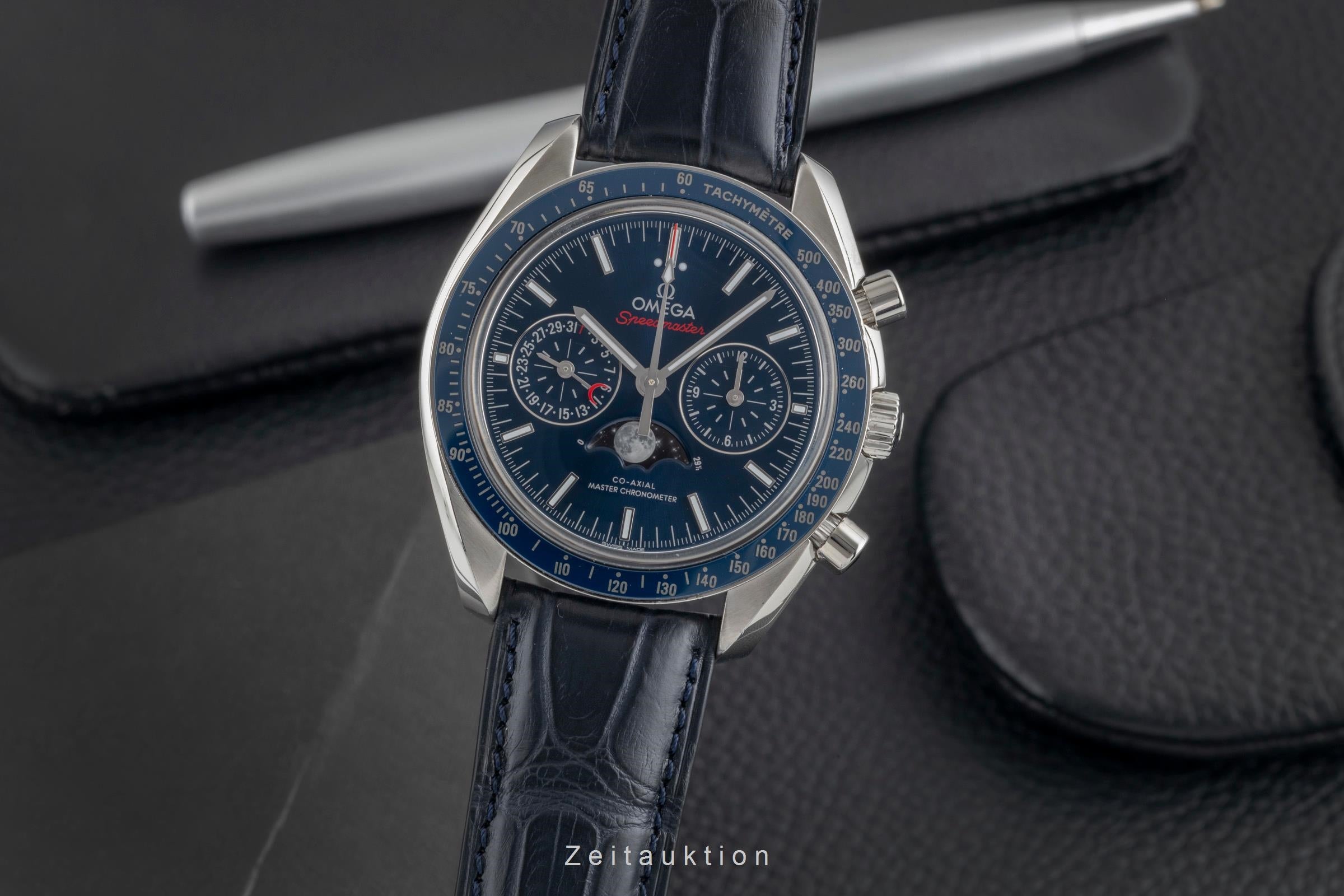 Omega Speedmaster chronograph steel automatic men's watch 304.33.44.52.03.001 LP: 12200EUR  [2604360]