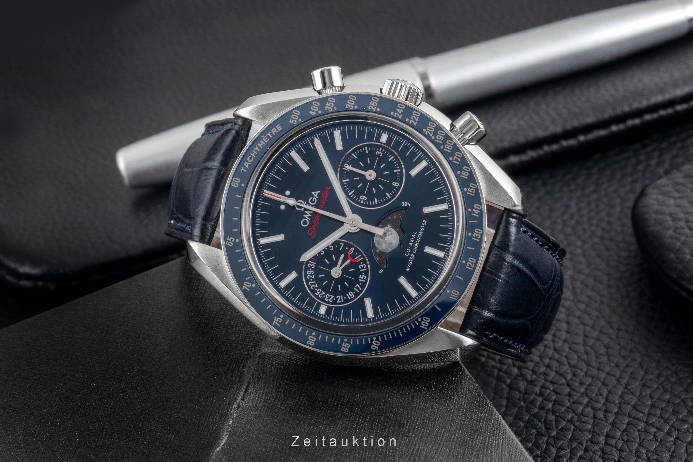 Omega Speedmaster chronograph steel automatic men's watch 304.33.44.52.03.001 LP: 12200EUR  [2604360]