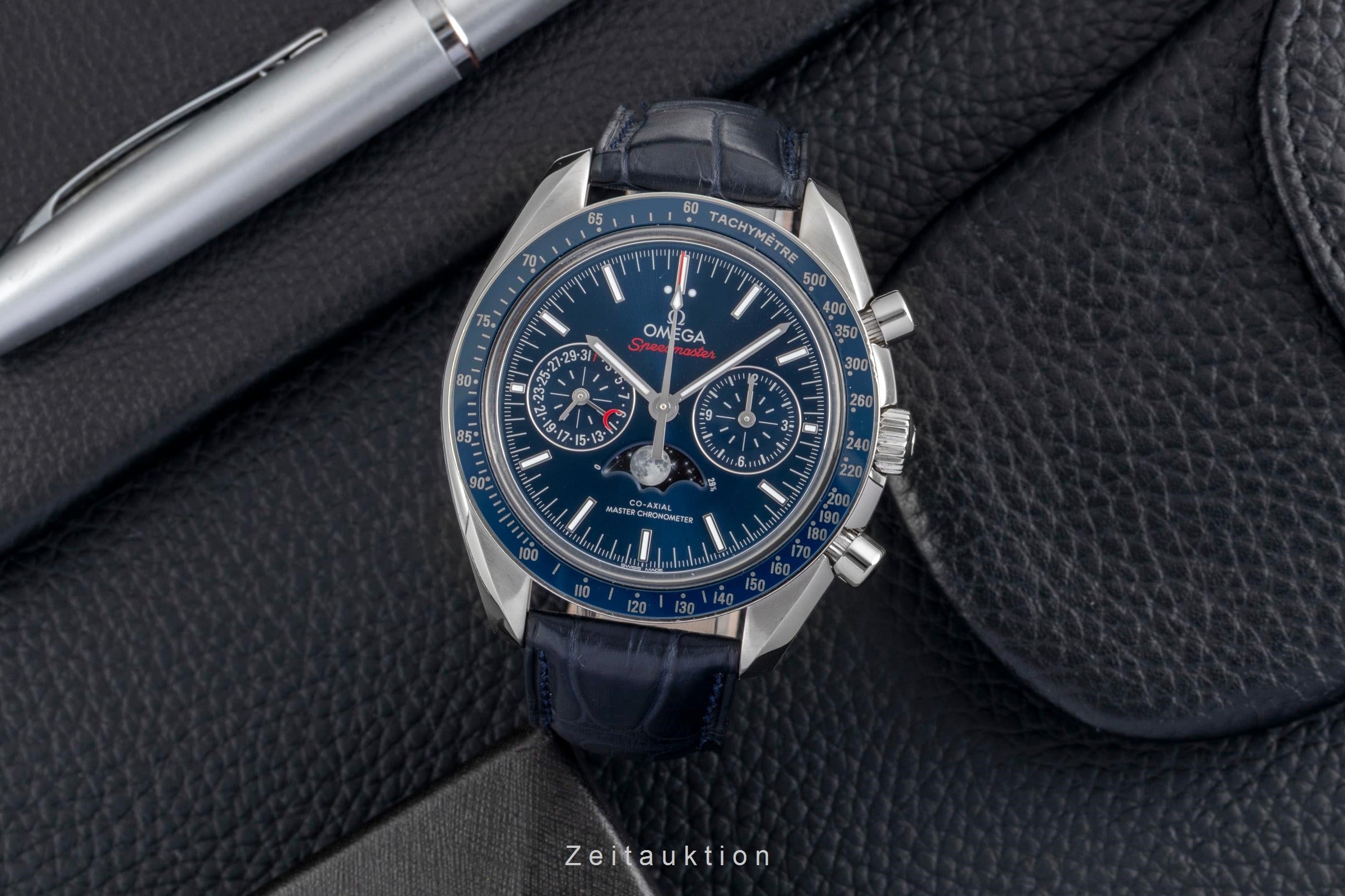 Omega Speedmaster chronograph steel automatic men's watch 304.33.44.52.03.001 LP: 12200EUR  [2604360]