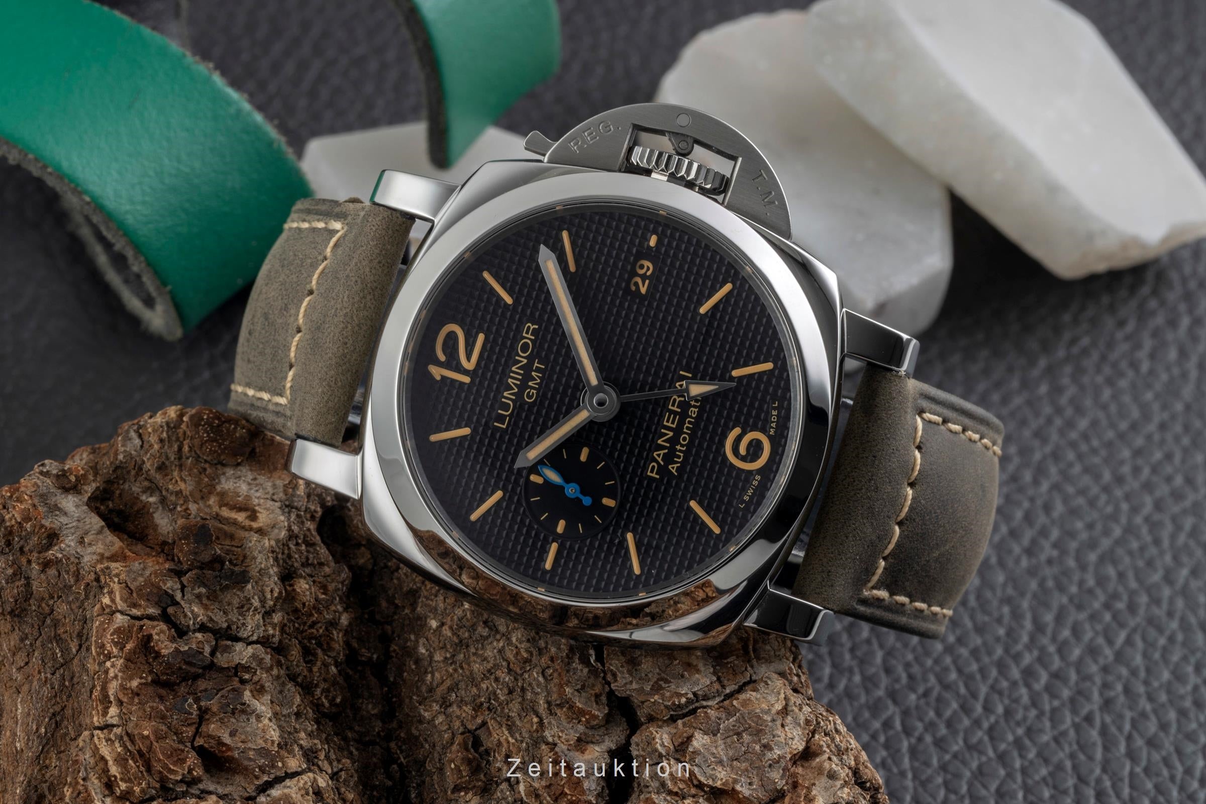 Panerai Luminor GMT steel automatic men's watch PAM01535 LP: 9600EUR  [2604441]
