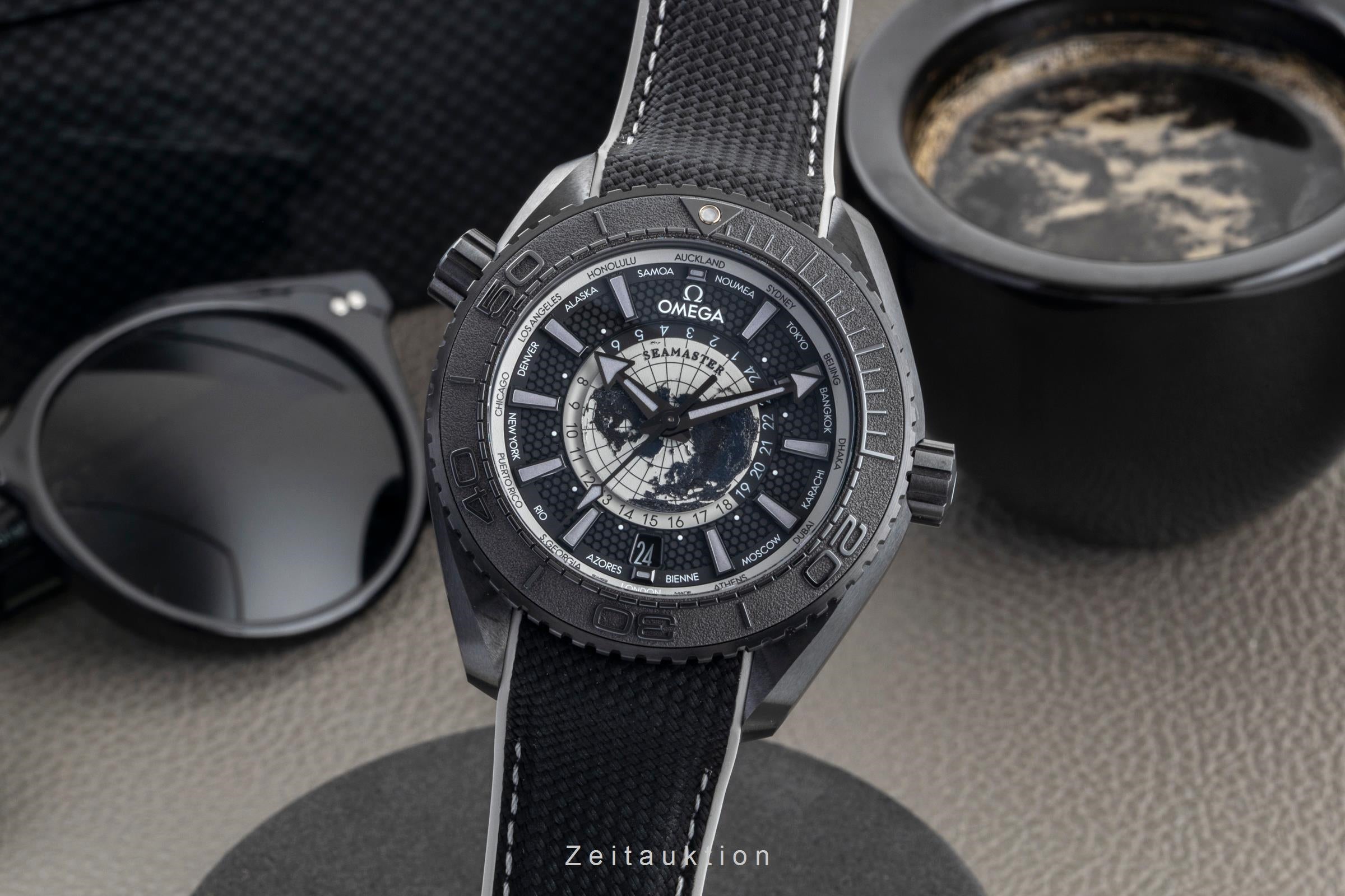 Omega Seamaster Planet Ocean GMT Worldtimer Ref. 215.92.46.22.01.007 B&P 2026 [2604461]