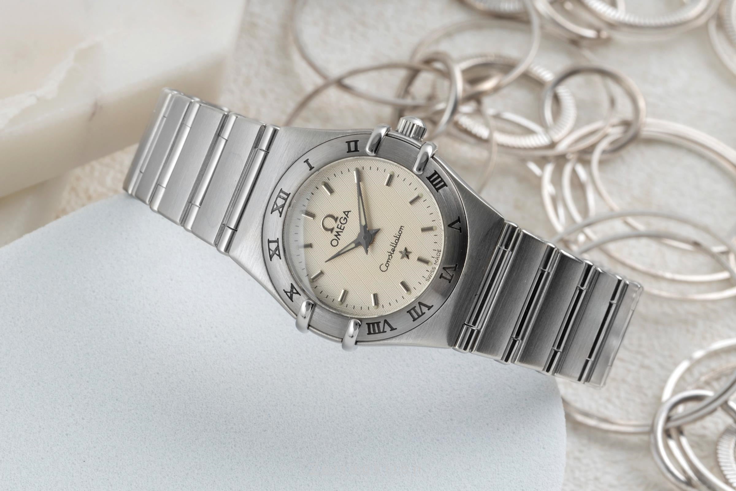 Omega Constellation steel quartz women's watch 1562.30.00 LP: 3200EUR  [2604476]
