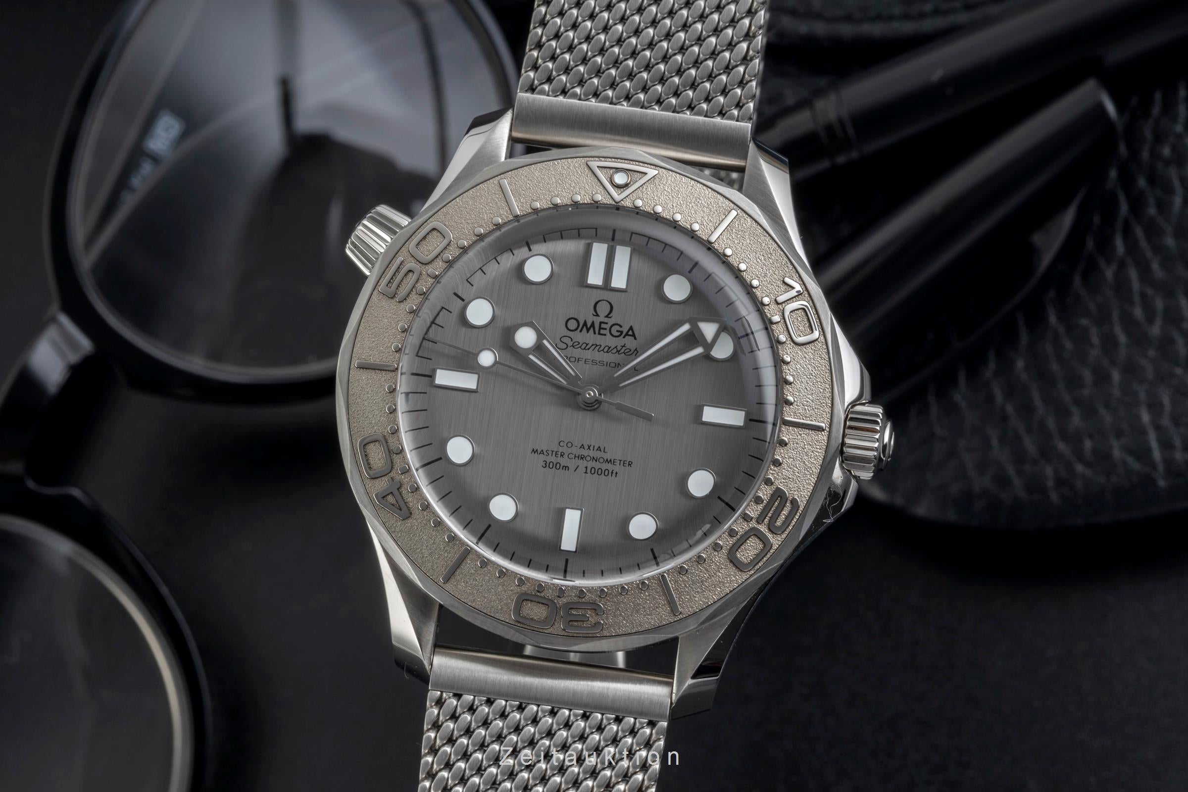 Omega Seamaster Stahl / Titan Automatik Herren Ref. 210.30.42.20.06.002 B&P 2026 [2604603]