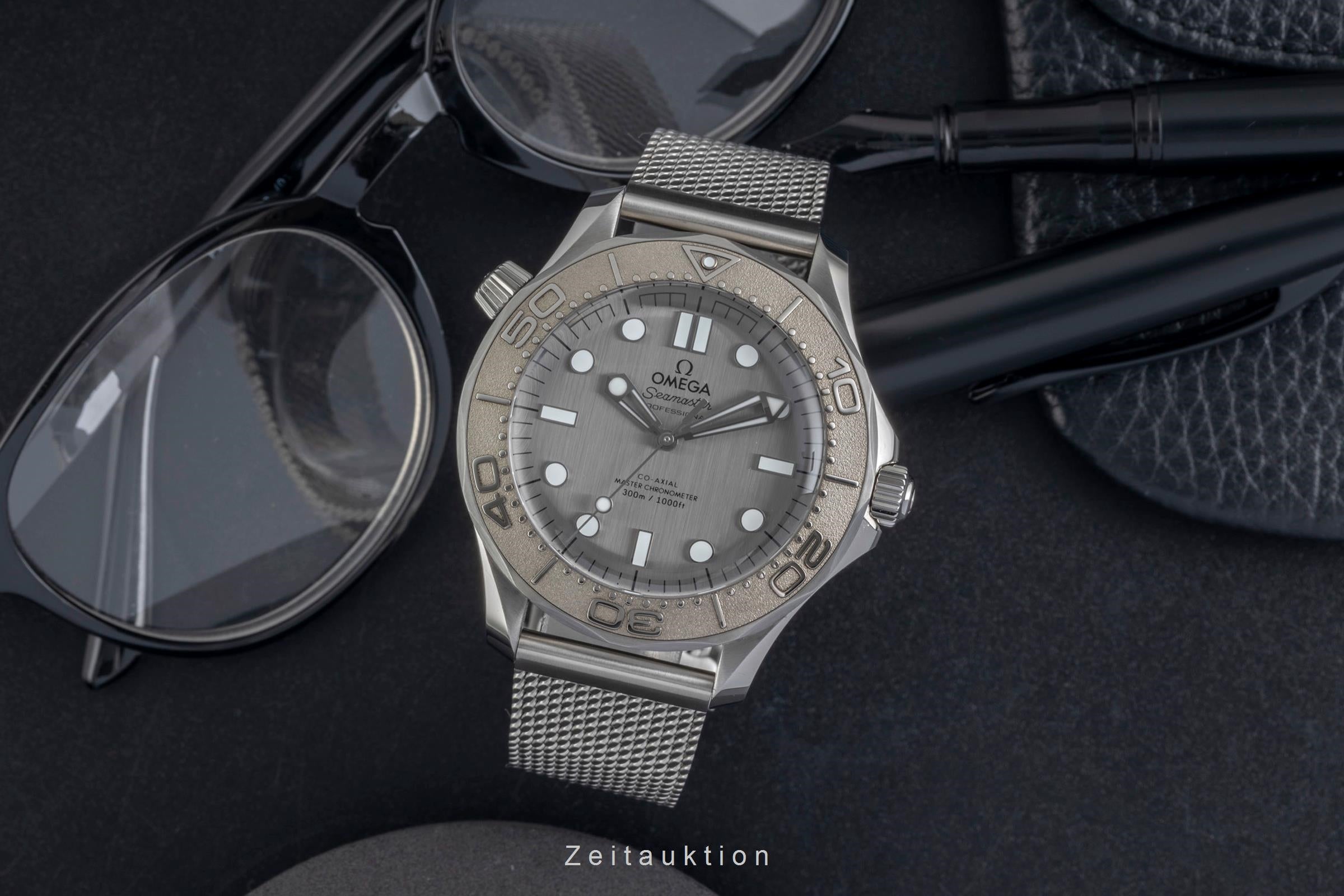 Omega Seamaster Stahl / Titan Automatik Herren Ref. 210.30.42.20.06.002 B&P 2026 [2604603]