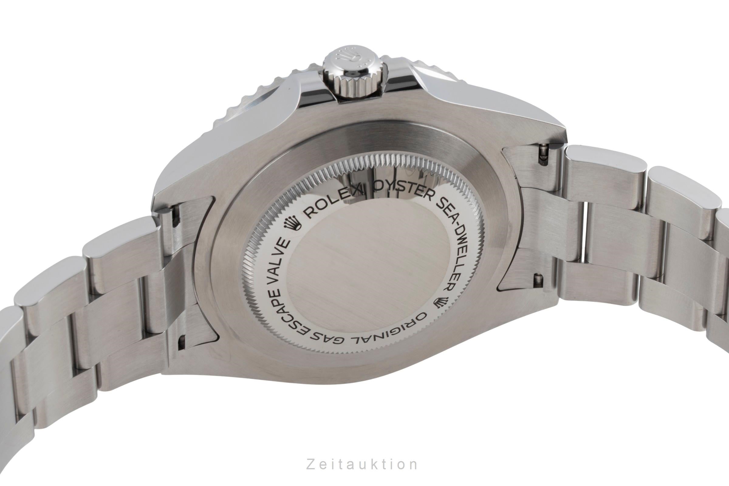 Rolex Sea-Dweller steel automatic men's watch 126600  [2604640]