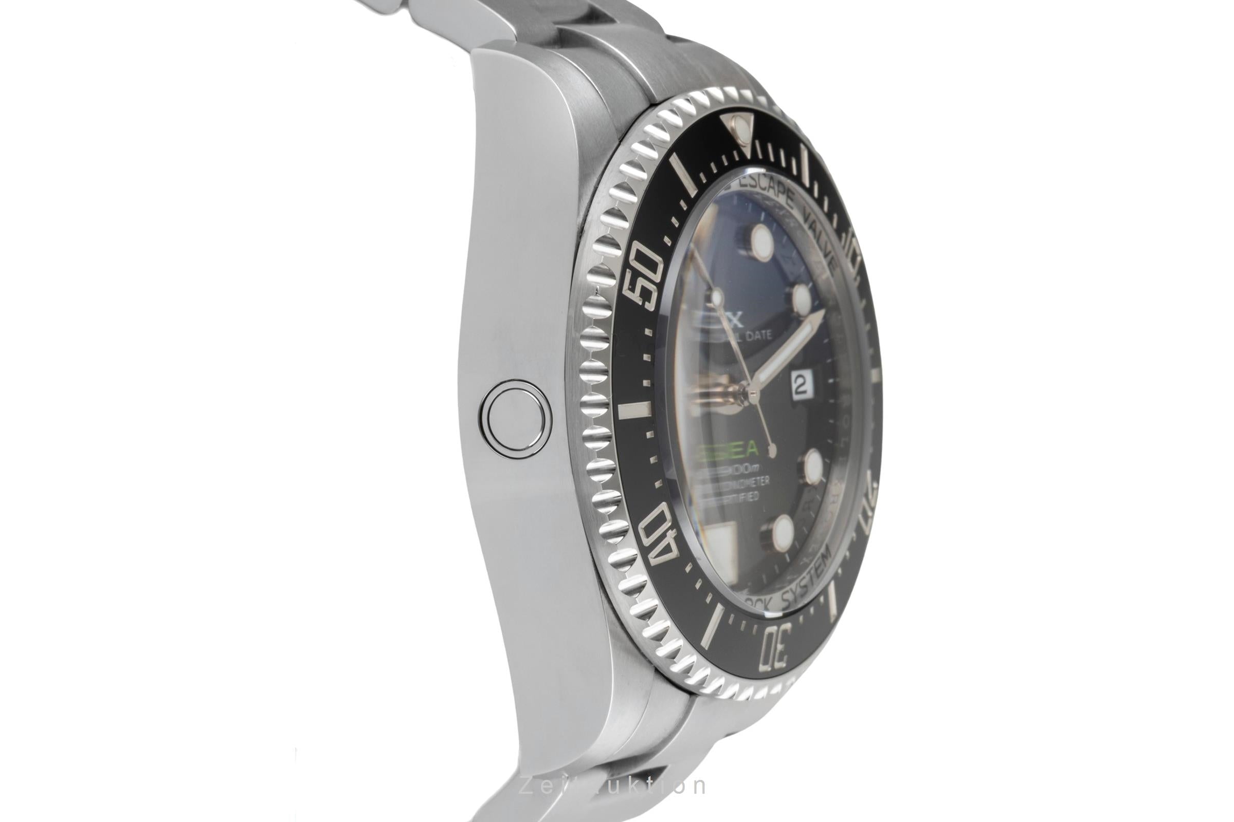 Rolex Sea-Dweller steel automatic men's watch 136660  [2604675]