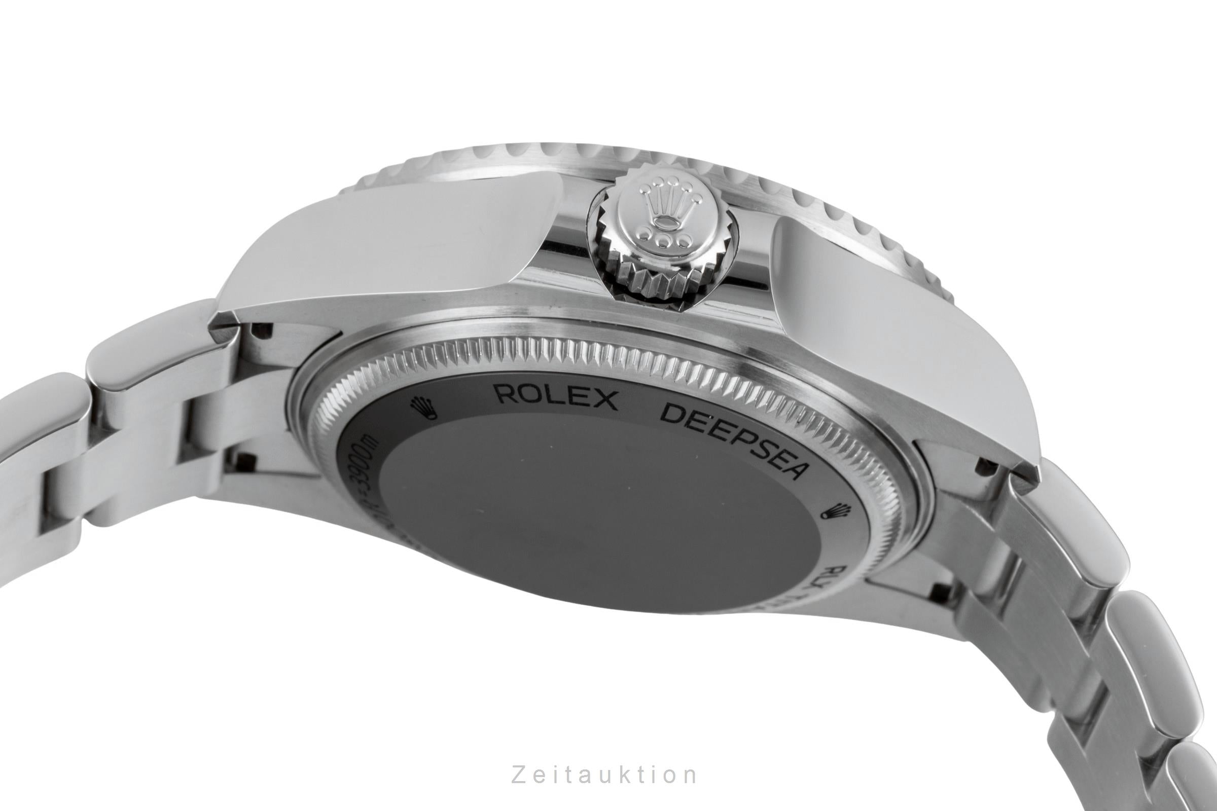 Rolex Sea-Dweller steel automatic men's watch 136660  [2604675]