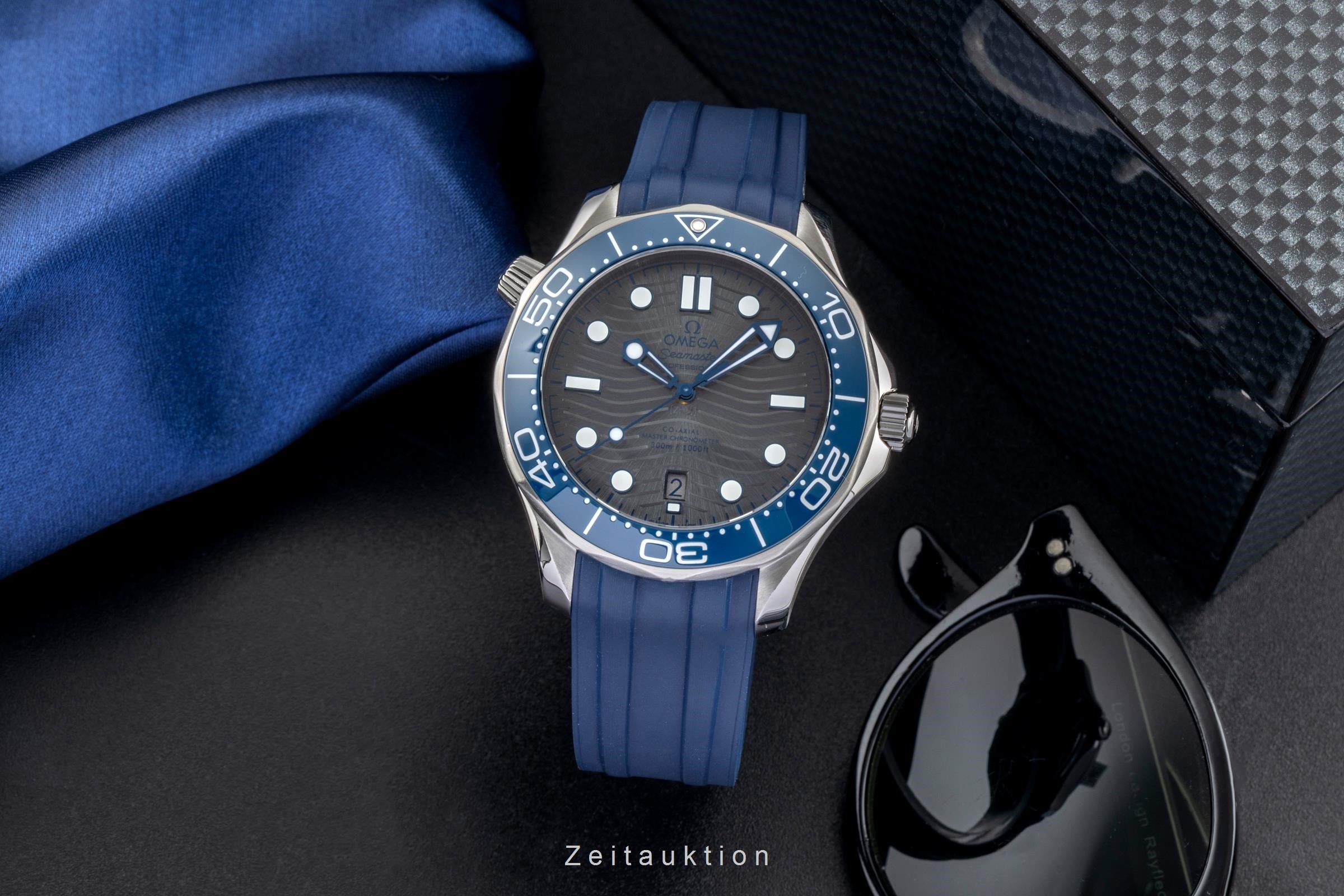 Omega Seamaster Diver 300 M Stahl Automatik Herrenuhr 210.32.42.20.06.001 B&P [2604811]