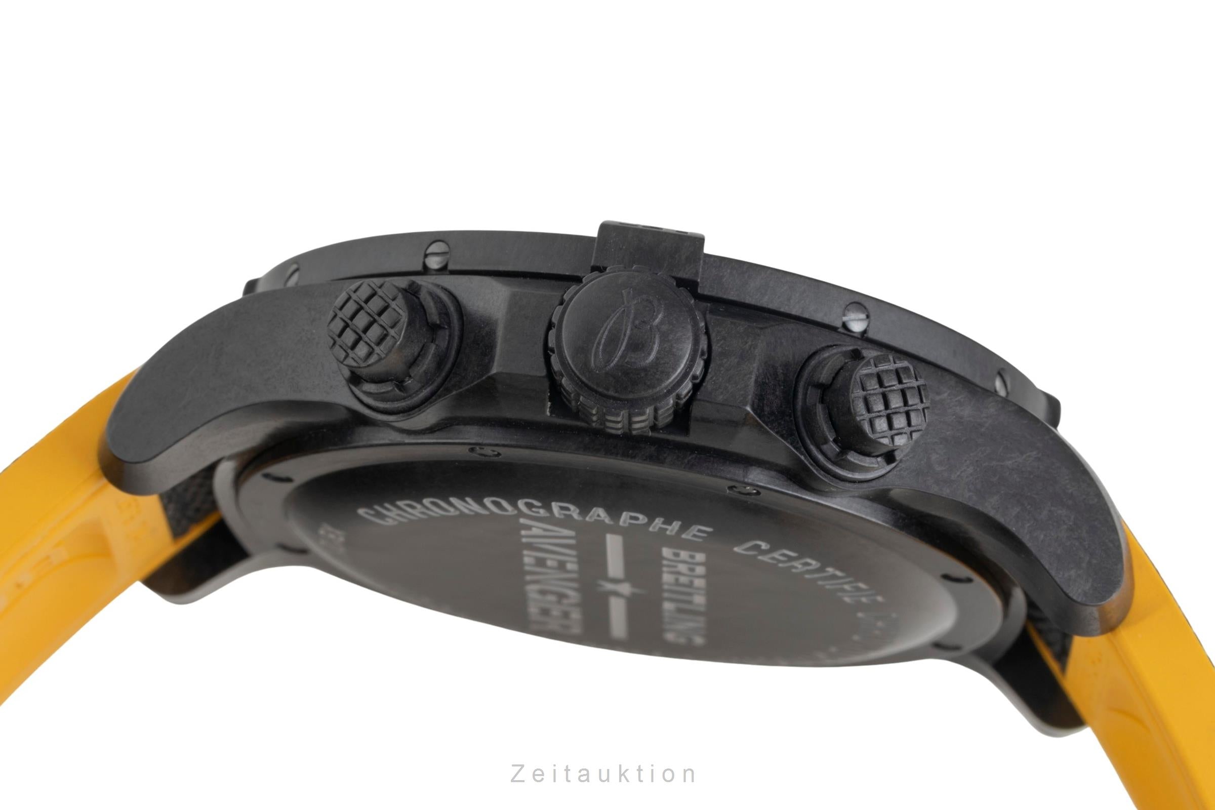 Breitling Avenger Hurricane Chronograph Breitlight Automatik XB1210E4/BE89 B&P [2604813]