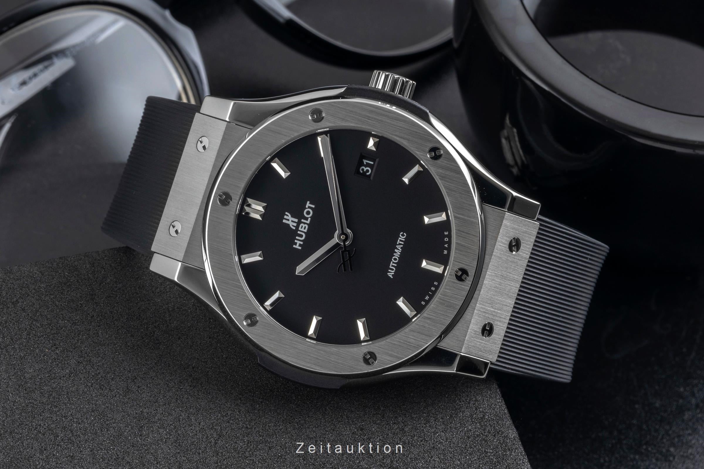 Hublot Classic Fusion titanium automatic men's watch 542.NX.1171.RX LP: 8500EUR  [2604901]
