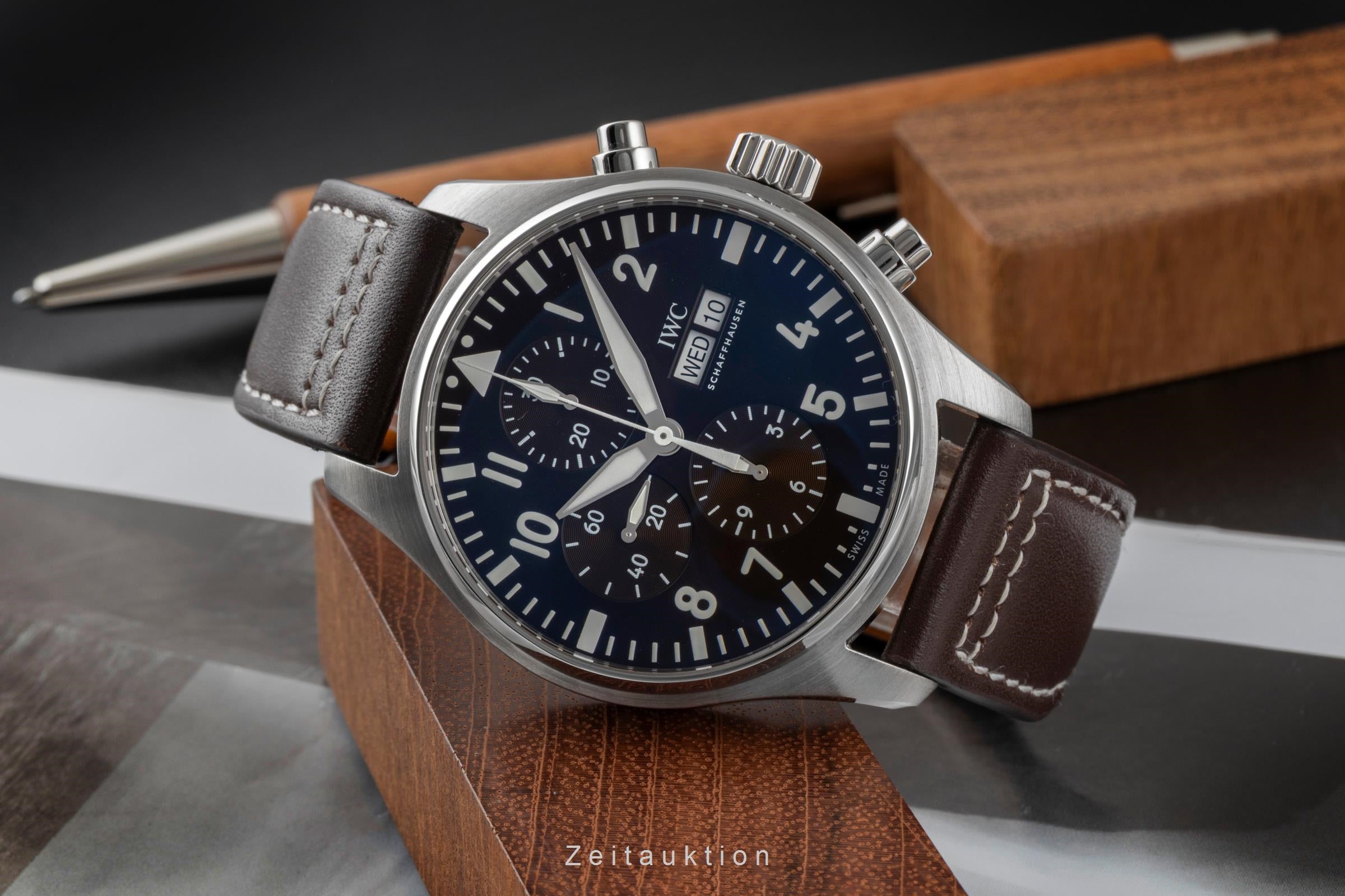 IWC Fliegeruhr Chronograph Antoine de Saint Exupéry Automatik Ref. IW377713 B&P [2605002]