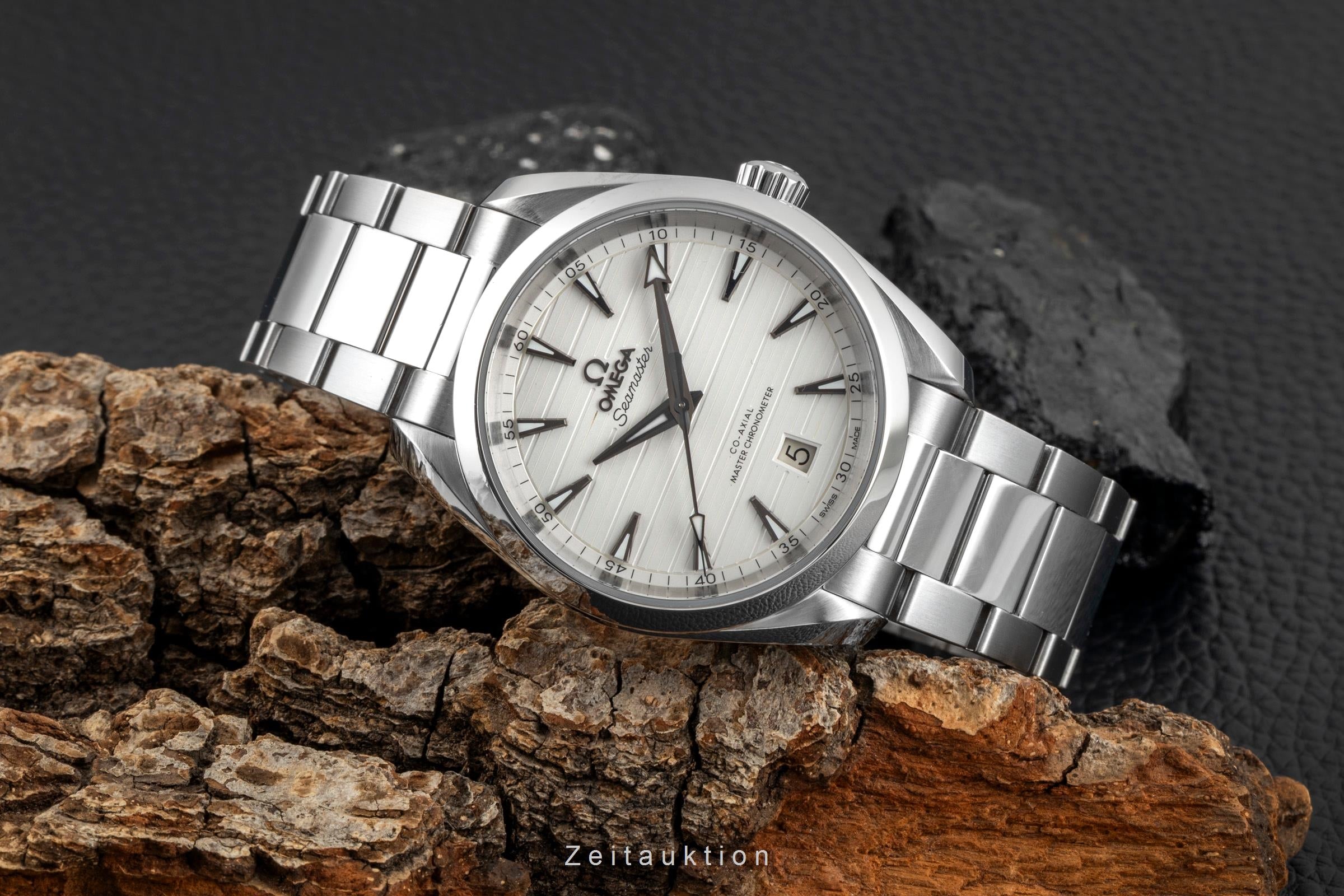 Omega Seamaster steel automatic men's watch 220.10.38.20.02.001 LP: 6800EUR  [2605071]