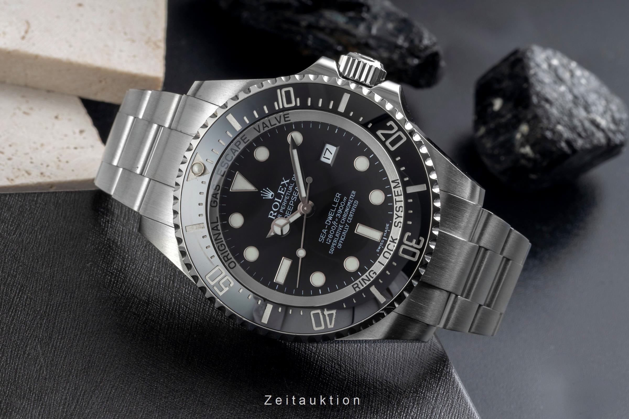 Rolex Sea-Dweller steel automatic men's watch 116660  [2605089]