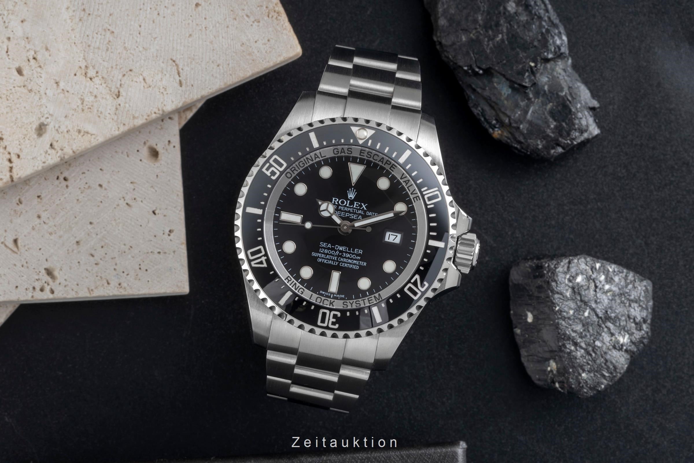 Rolex Sea-Dweller steel automatic men's watch 116660  [2605089]
