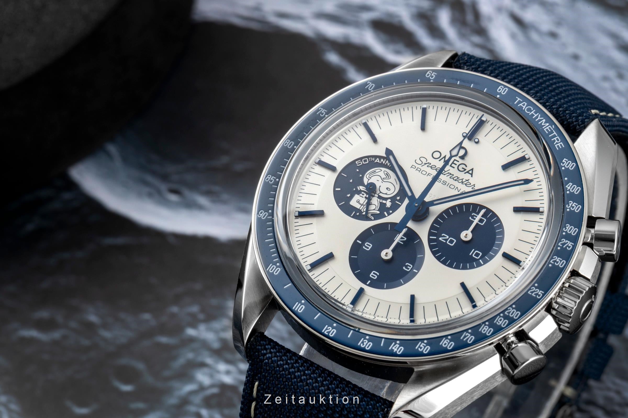 Omega Speedmaster Moonwatch "Silver Snoopy Award" 310.32.42.50.02.001 B&P 2021 [2605259]