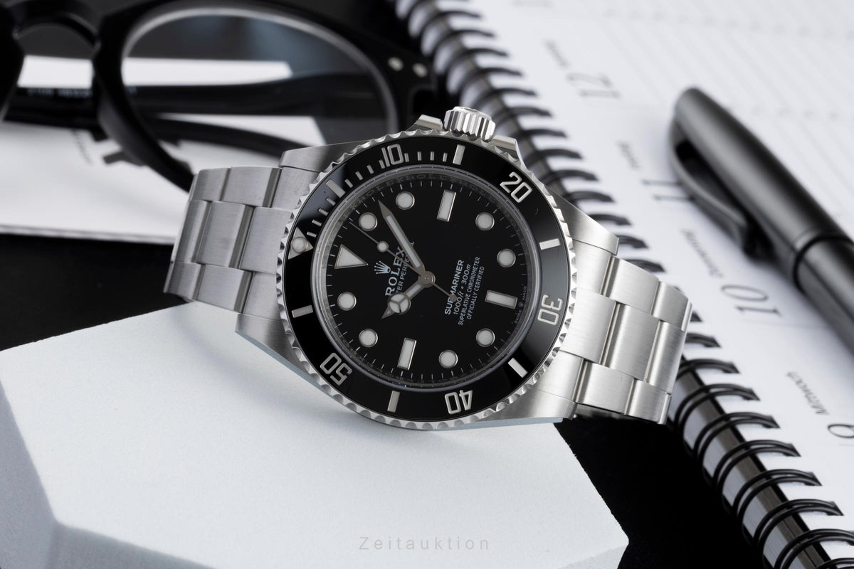Rolex Submariner steel automatic men's watch 124060  [2605330]